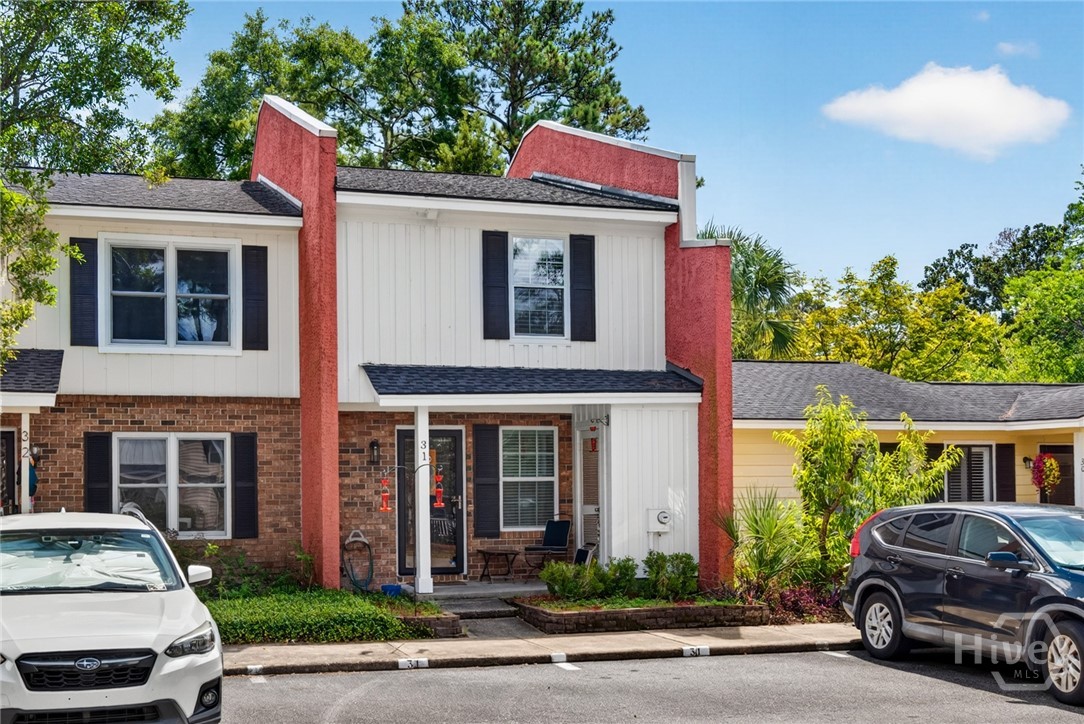 Photo 2 of Townhouse for sale at 31 Helmsman Ct, Savannah, GA 31410 | MLS# SA363987 | Listing updated on 2026-09-13