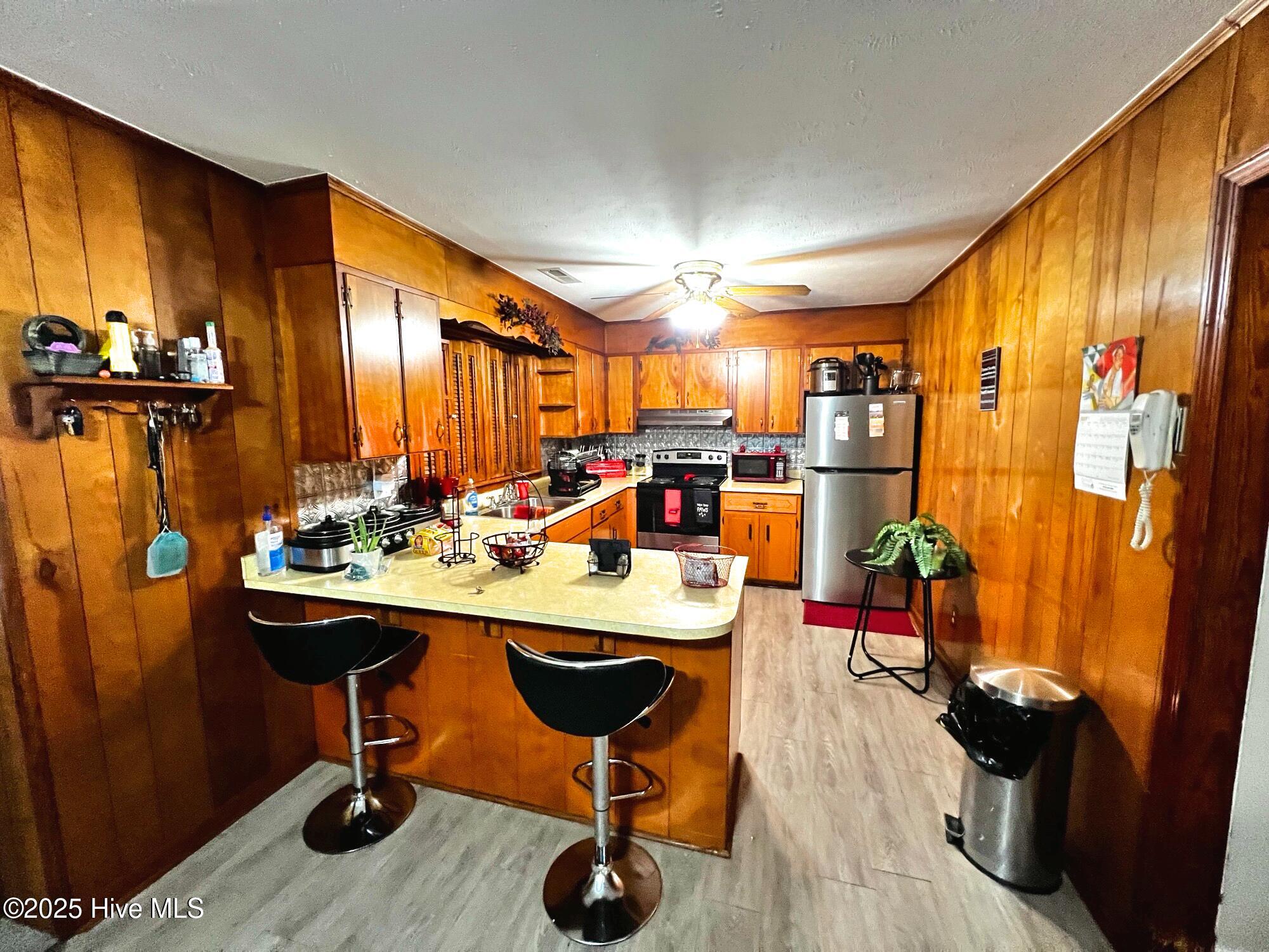 100521727 | Photo 12