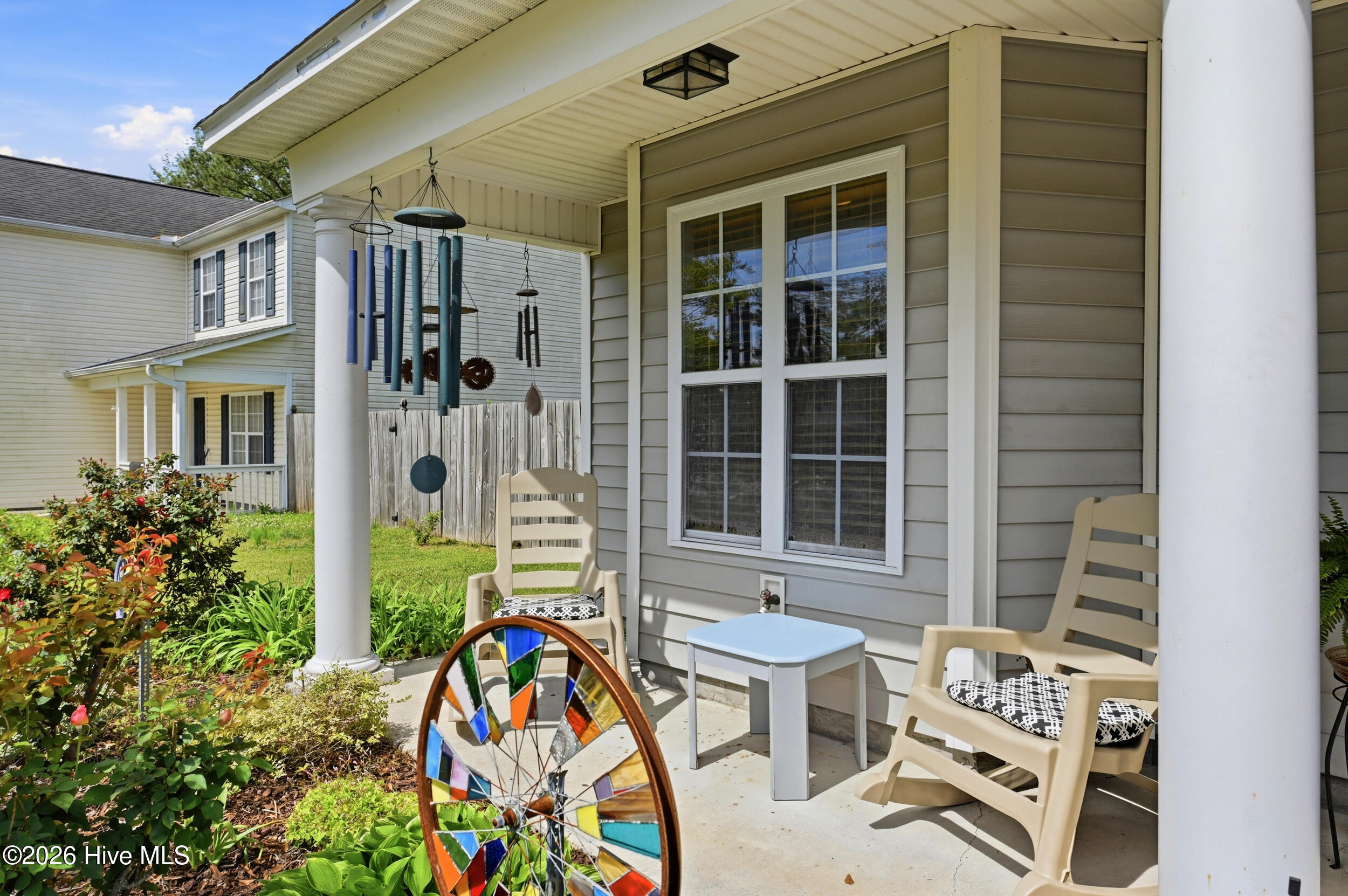 100566143 | Photo 53