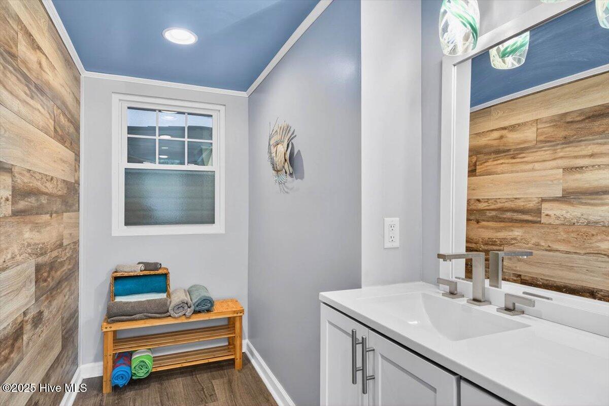 100547366 | Photo 27