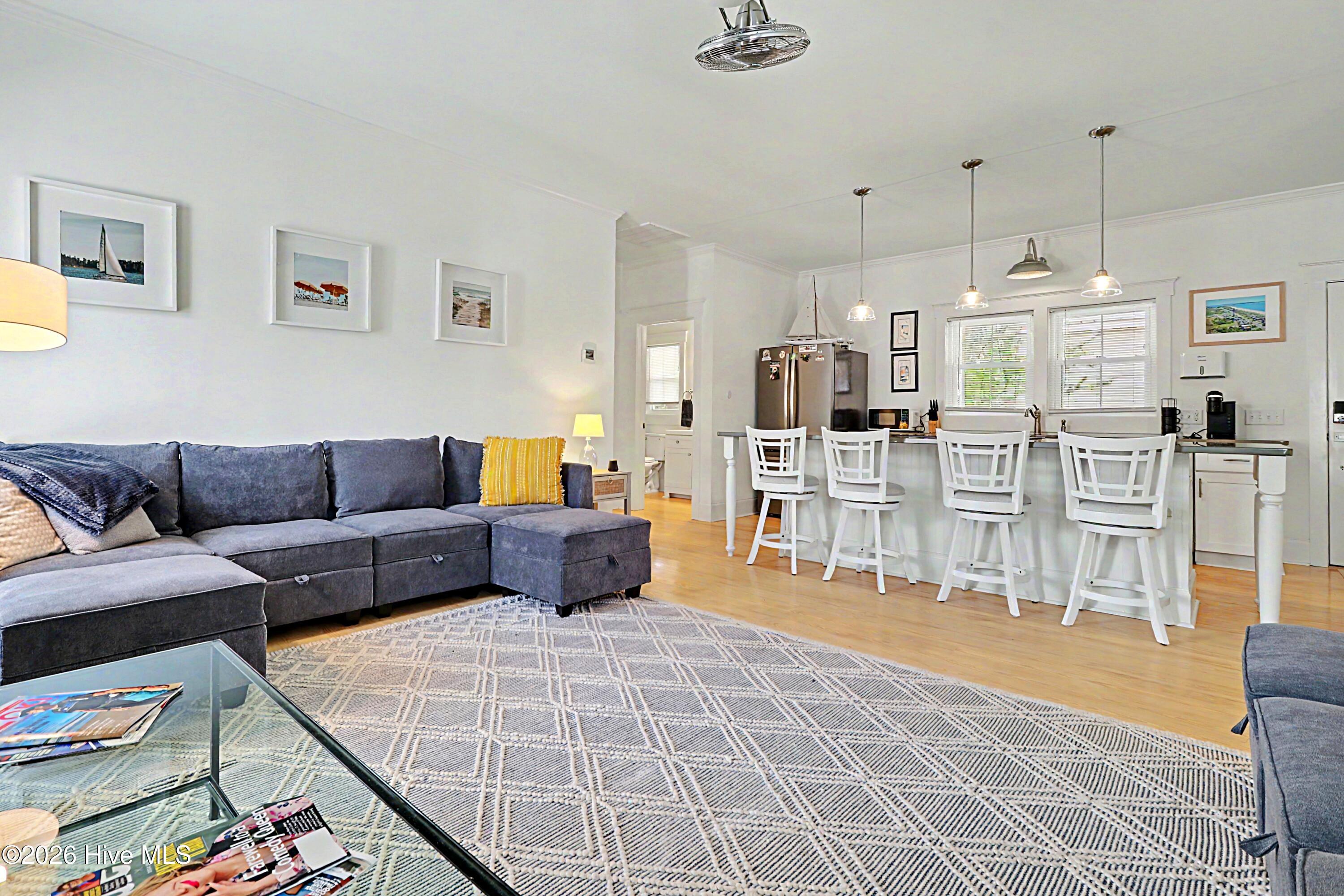 100566458 | Photo 17