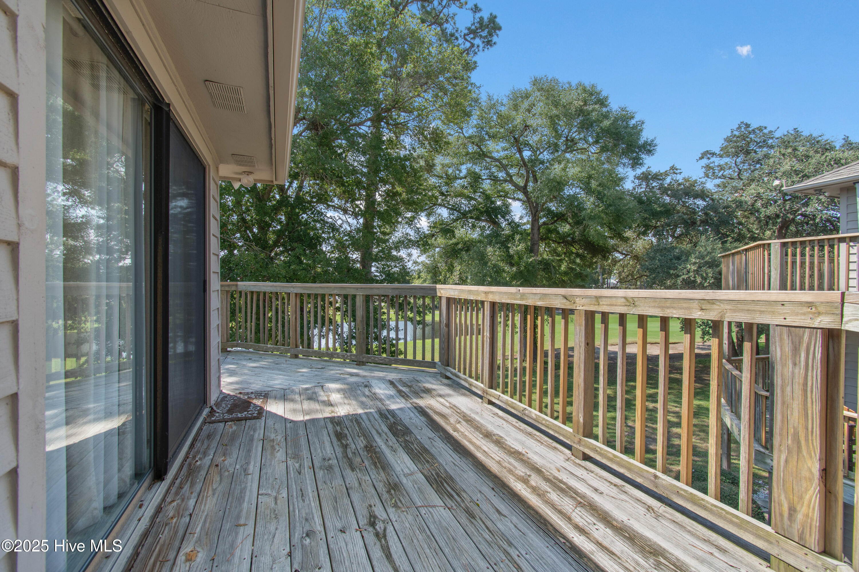 100530138 | Photo 21