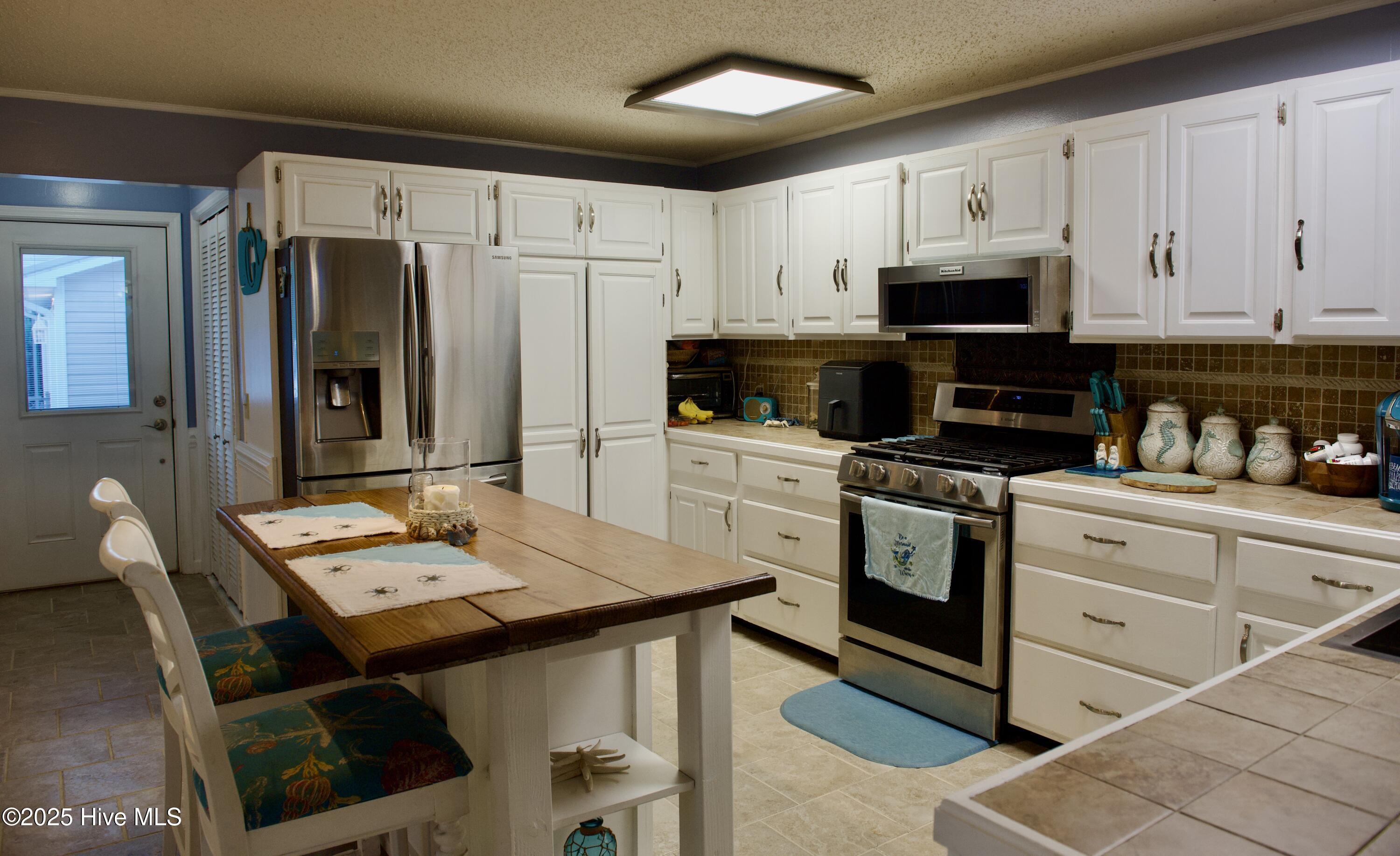 100539766 | Photo 23