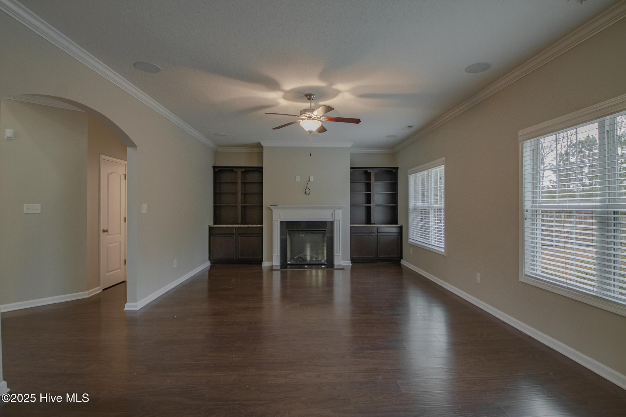 100546466 | Photo 16