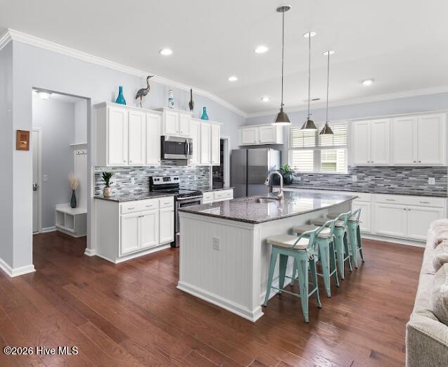 Ample storage and counter space