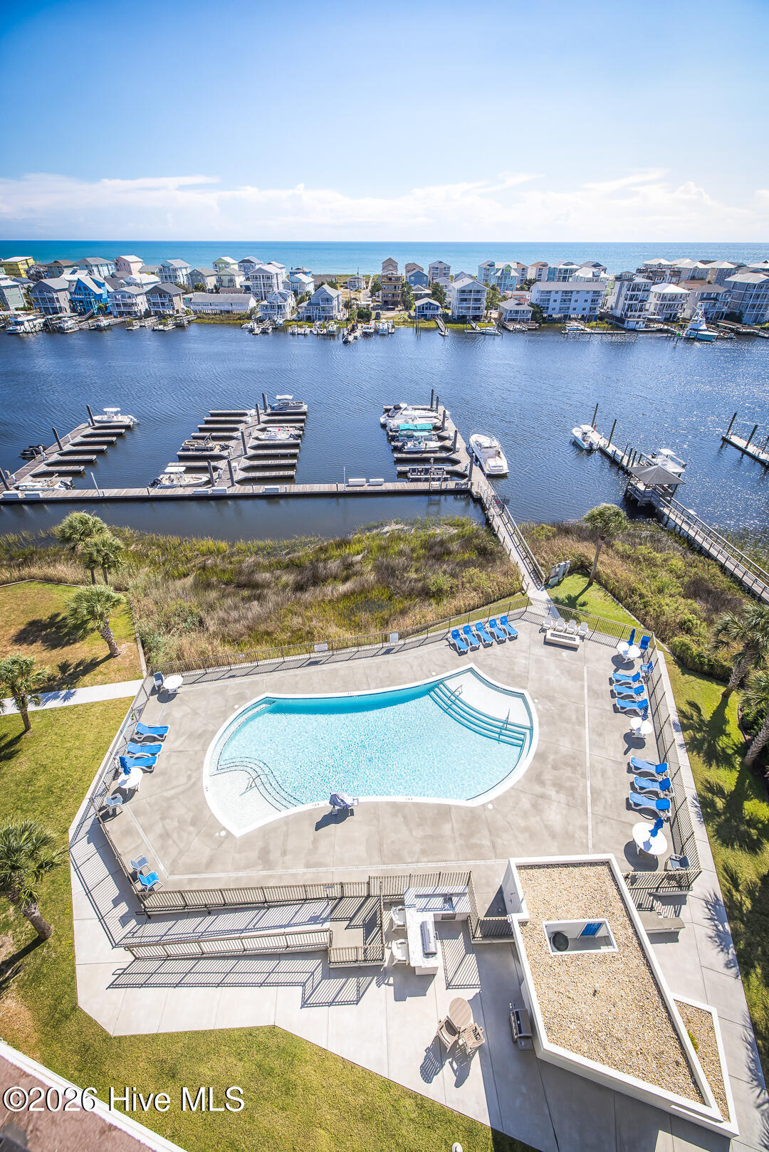 100556519 | Photo 23