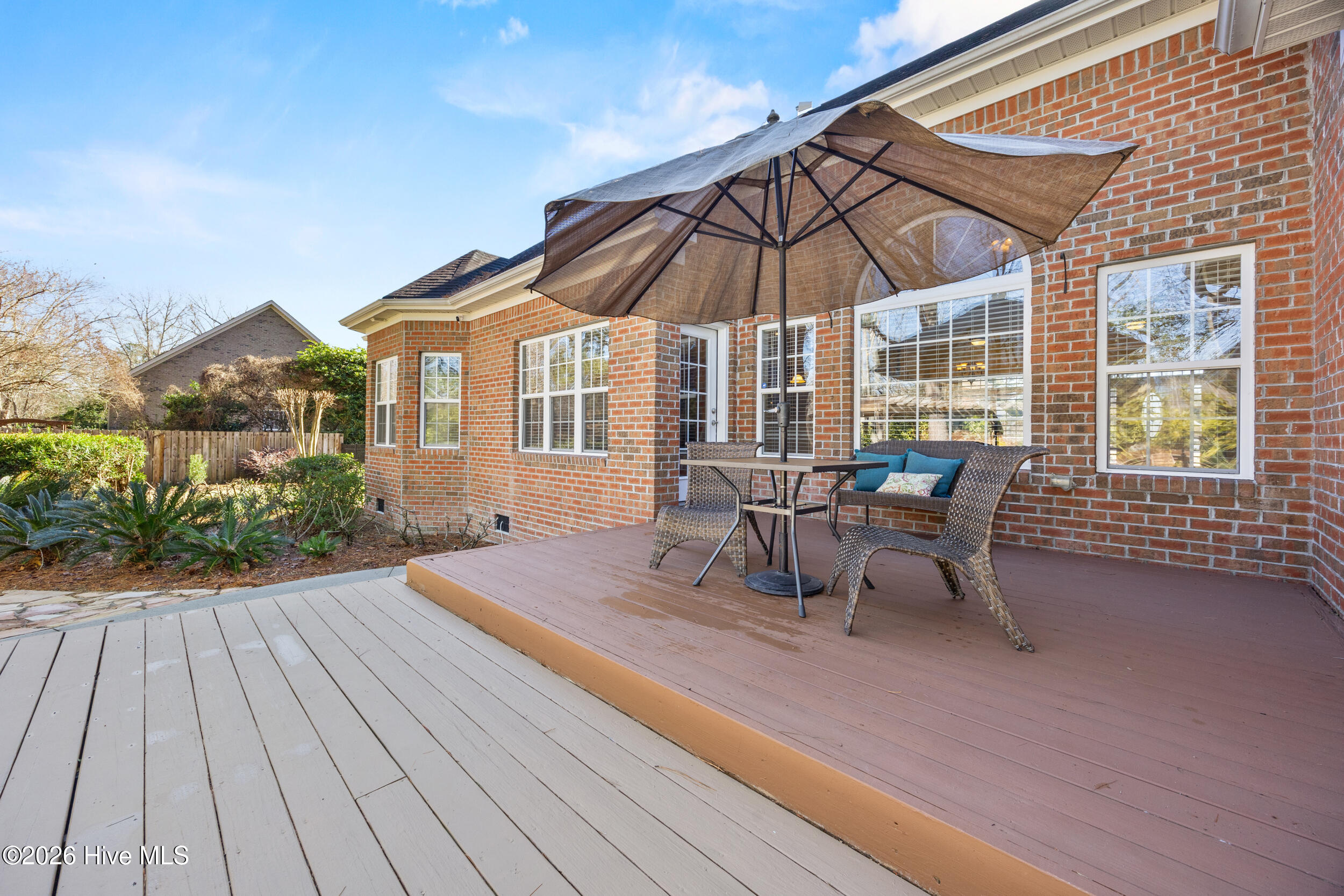 100550325 | Photo 50