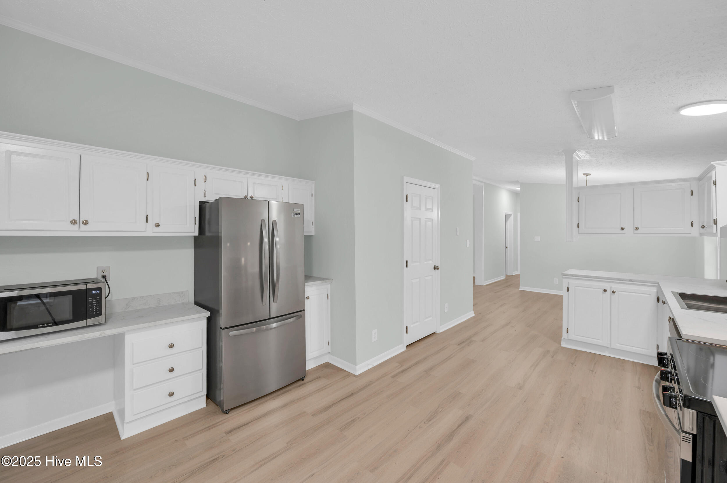 100537277 | Photo 16