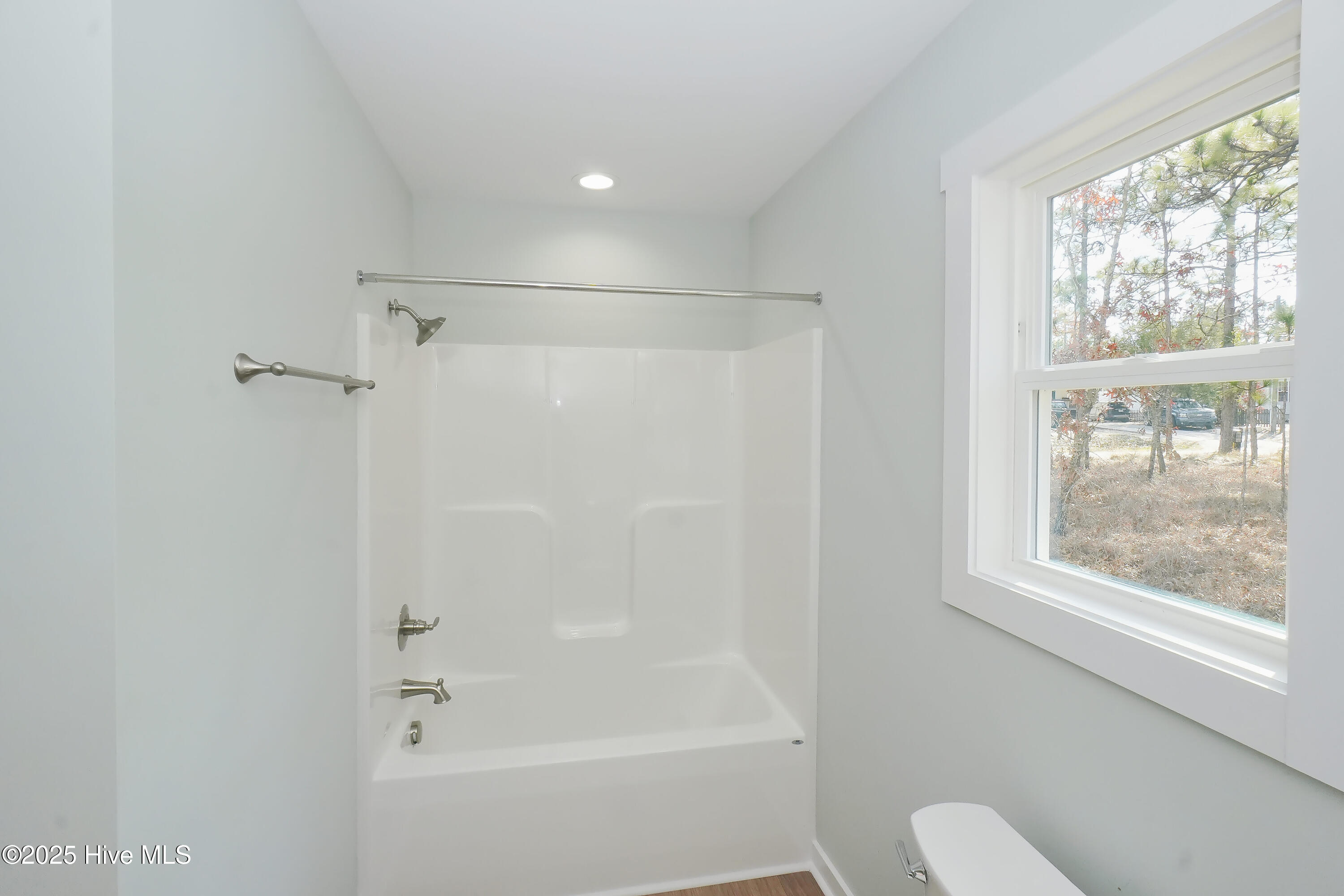 100545694 | Photo 16