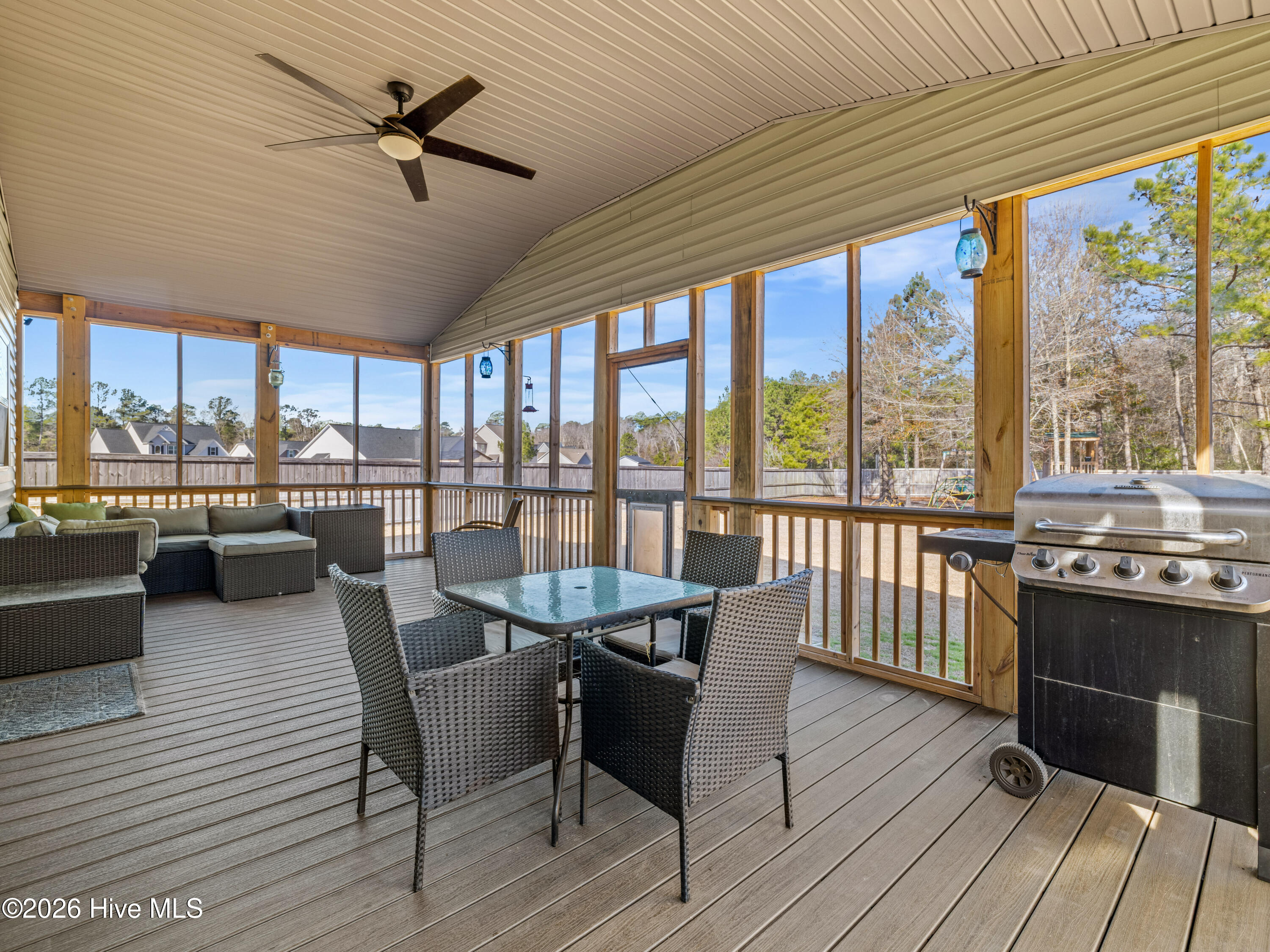 100549966 | Photo 49