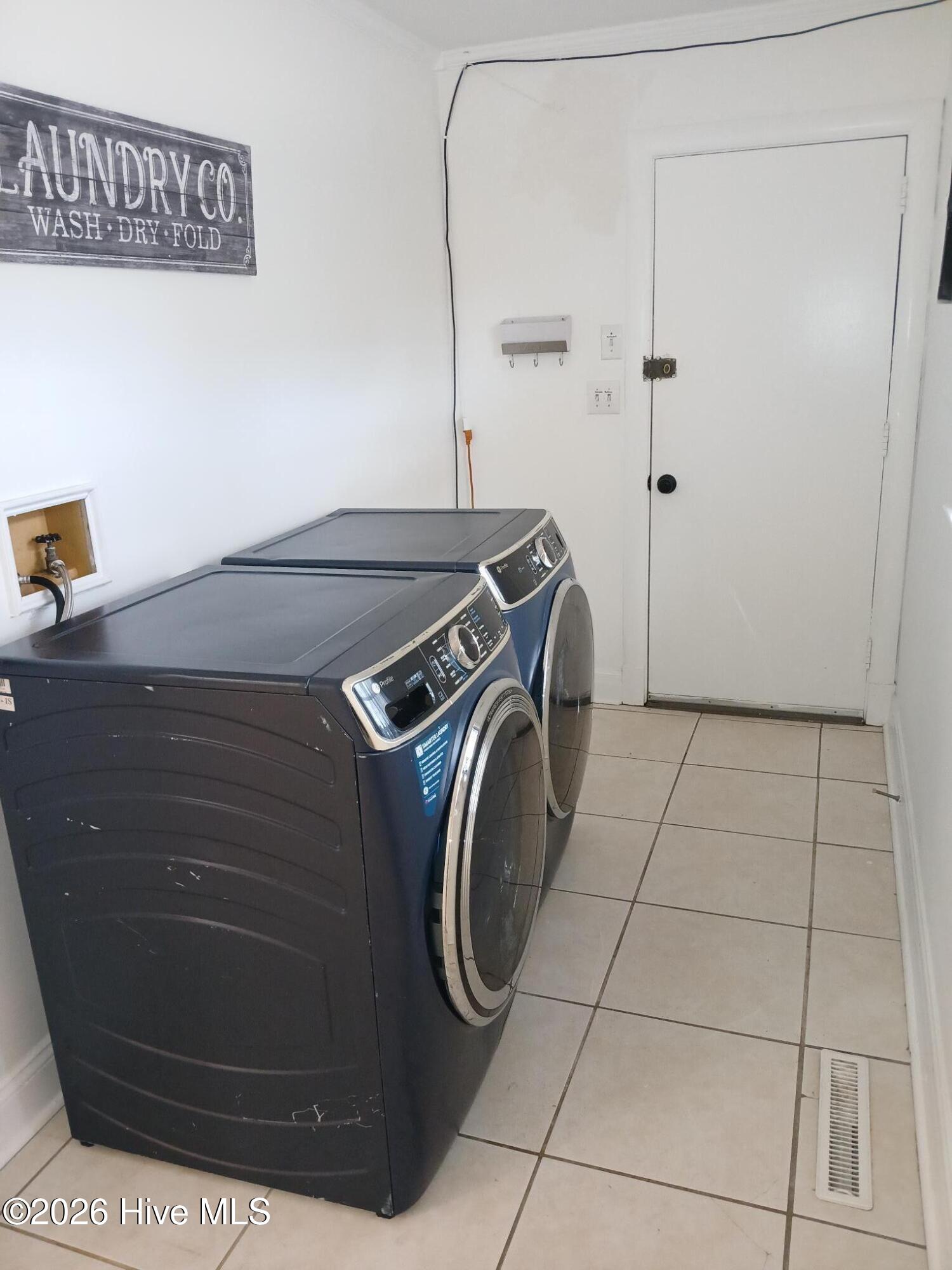 100548250 | Photo 15