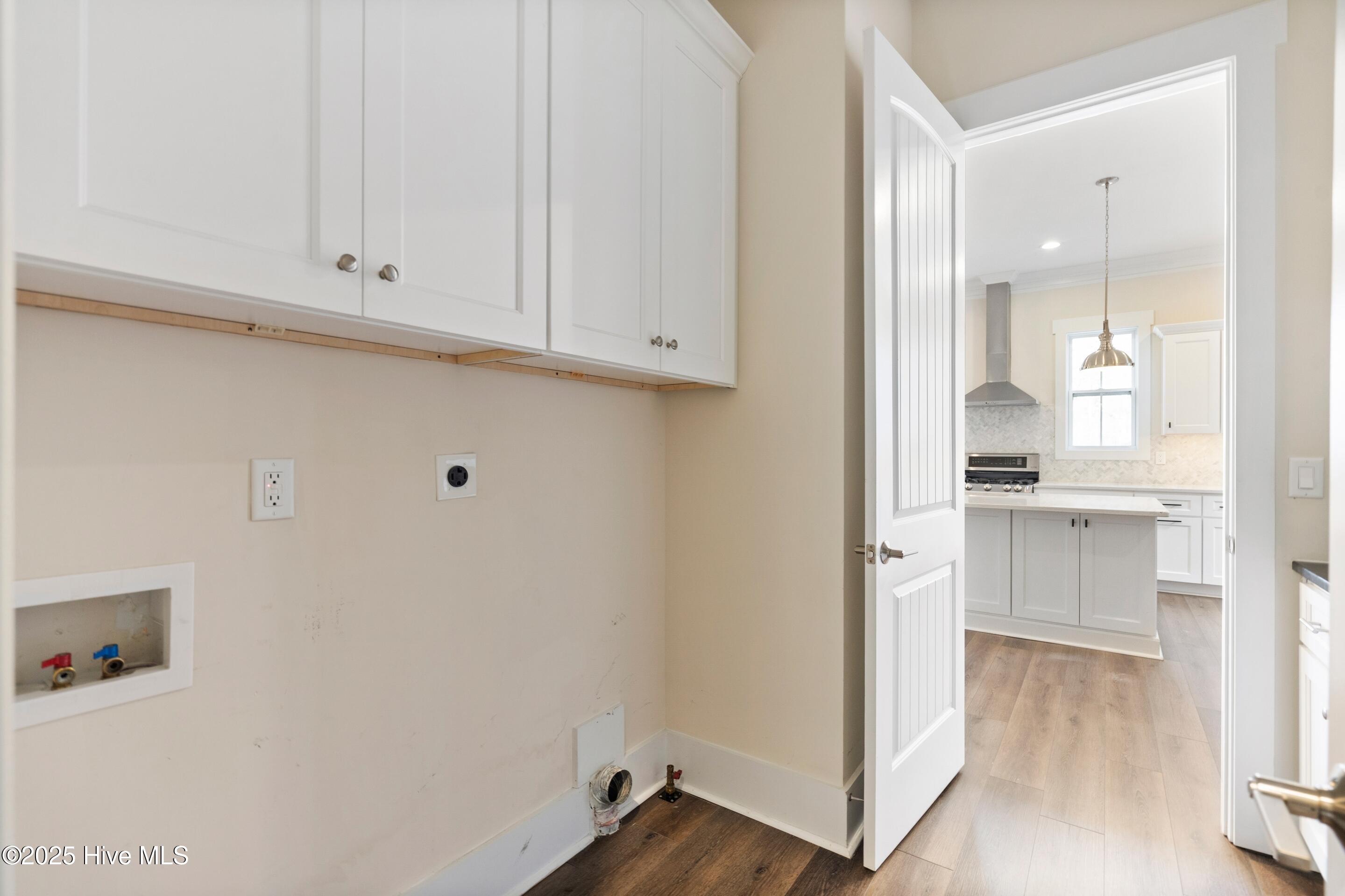 100544817 | Photo 20