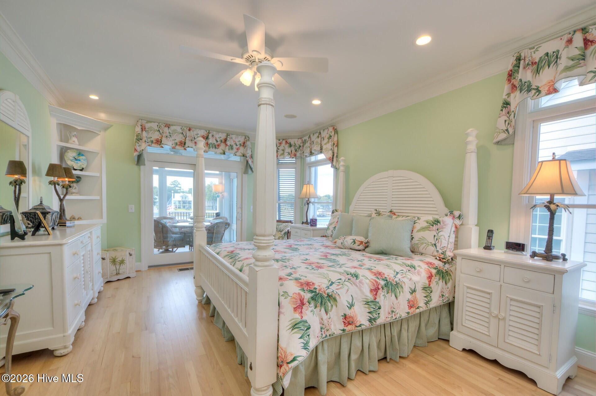 100553459 | Photo 69