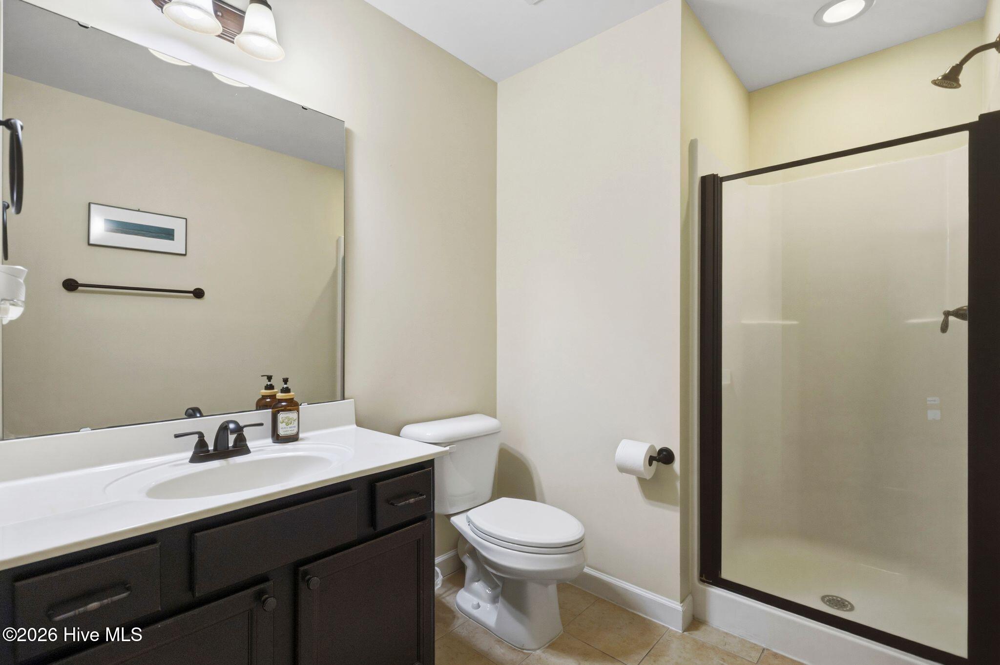 100562110 | Photo 49