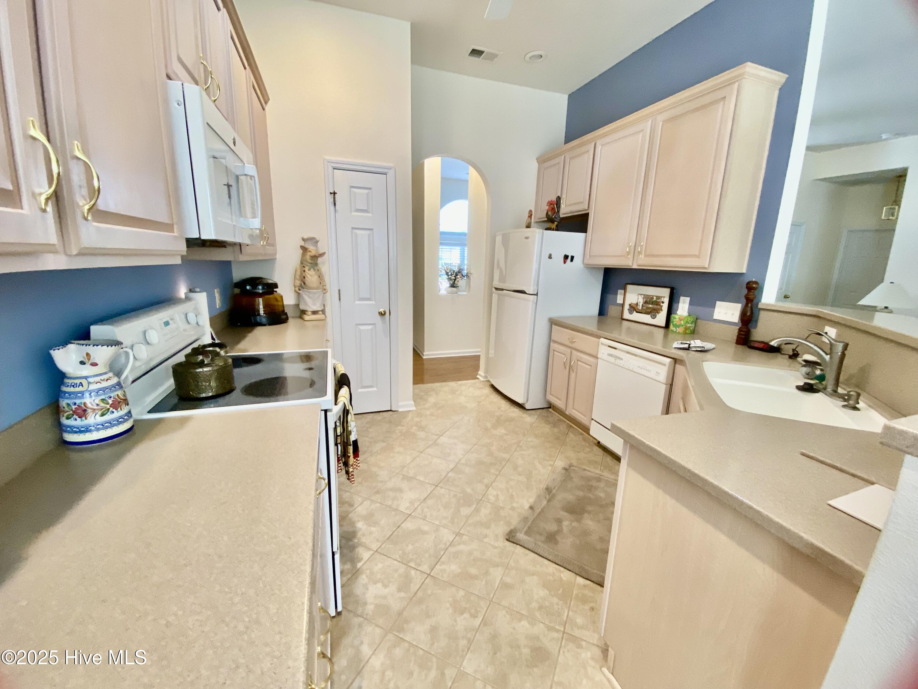 100539119 | Photo 11