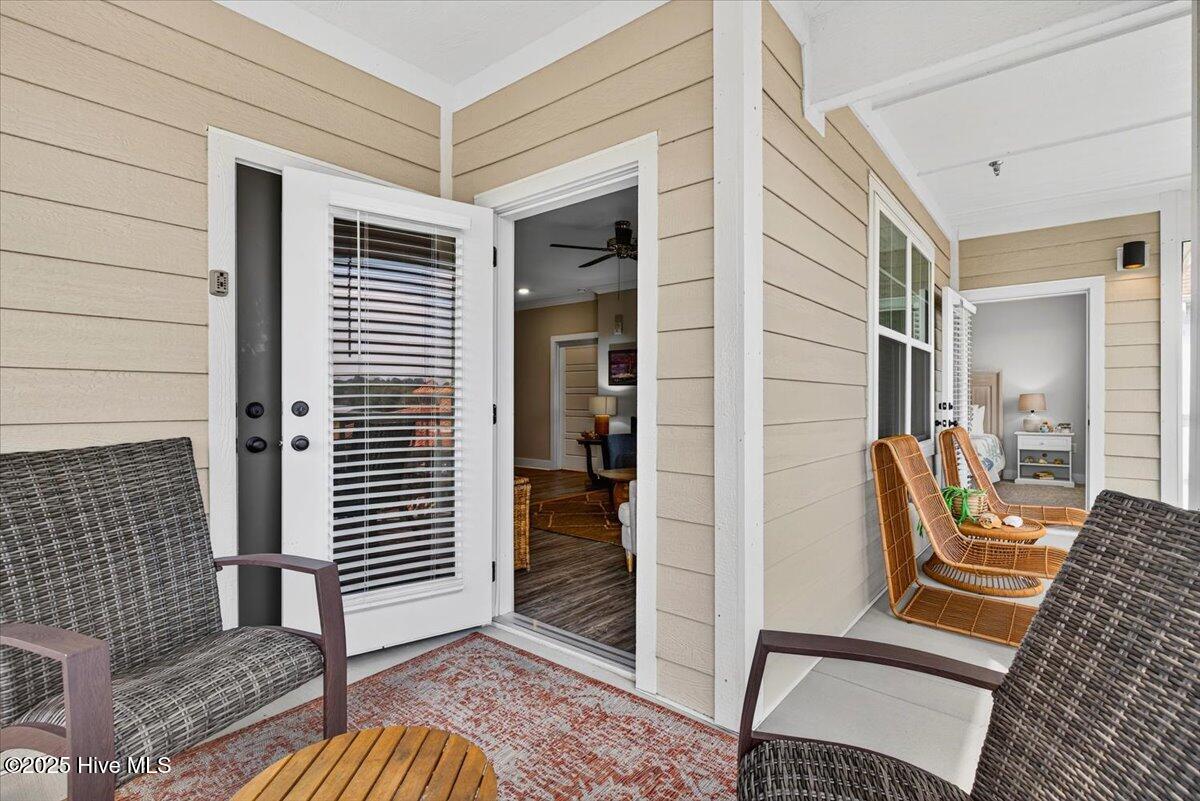 100522744 | Photo 18