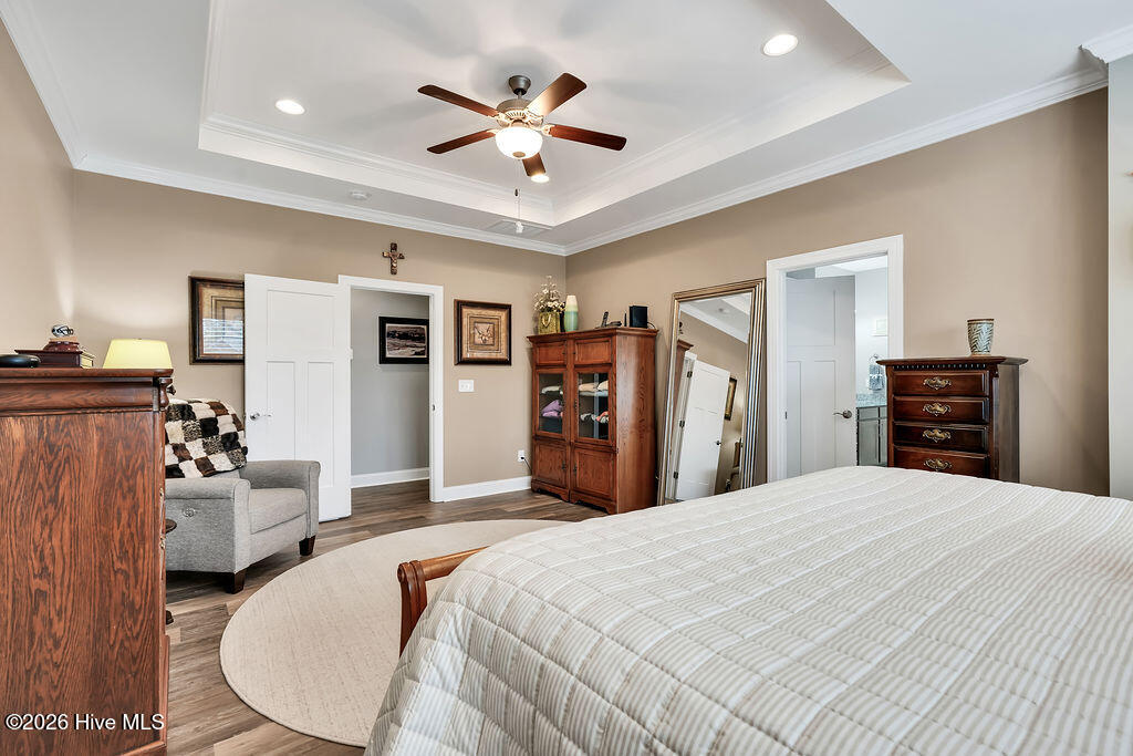 100561587 | Photo 27