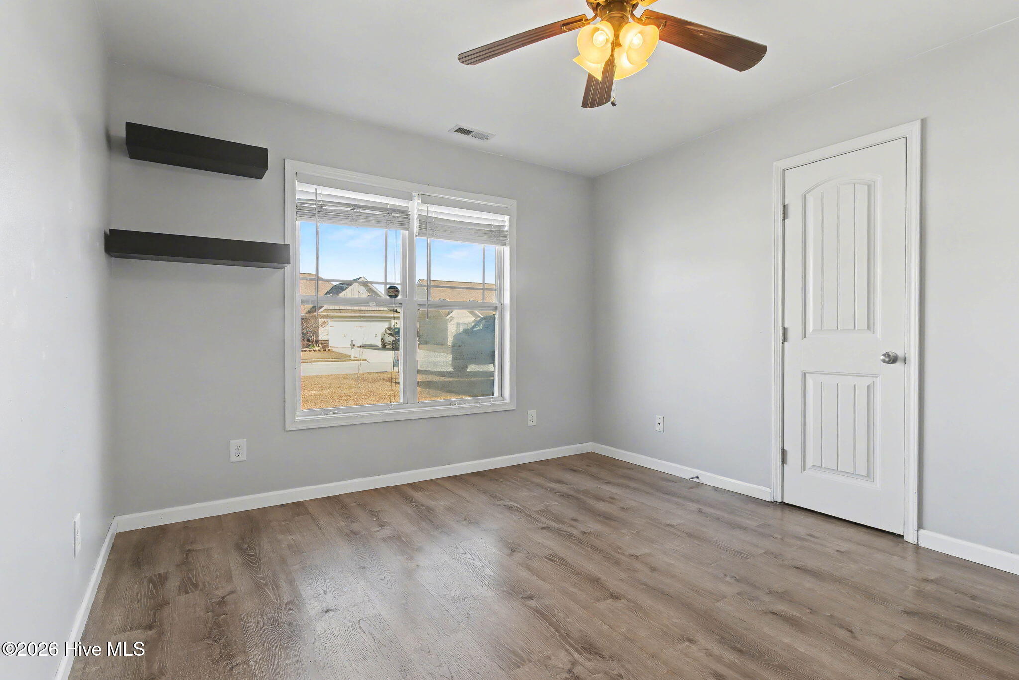 100546516 | Photo 23