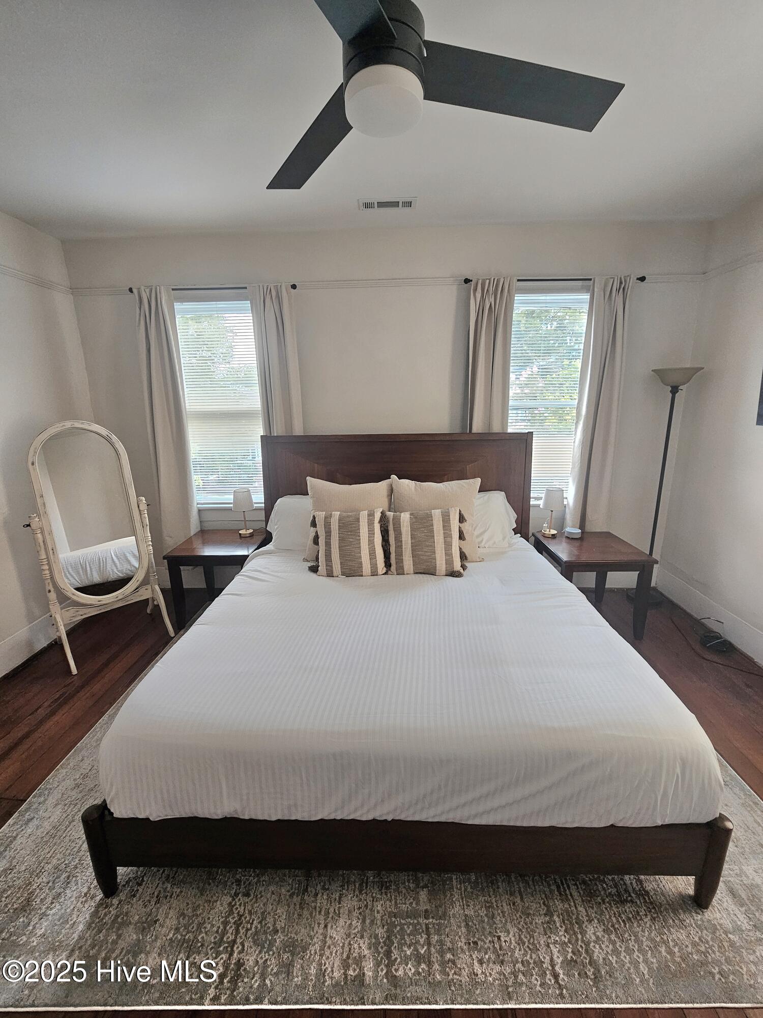 100529607 | Photo 16