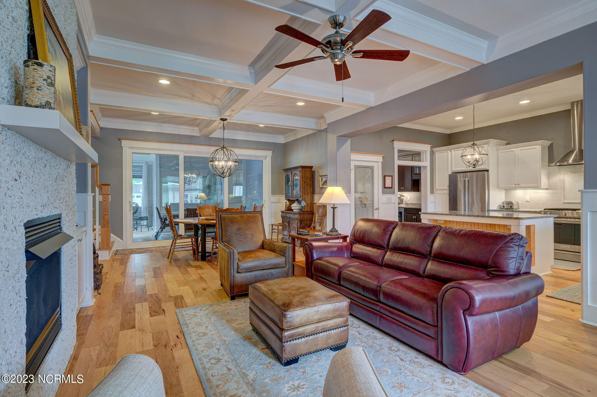 100568046 | Photo 26