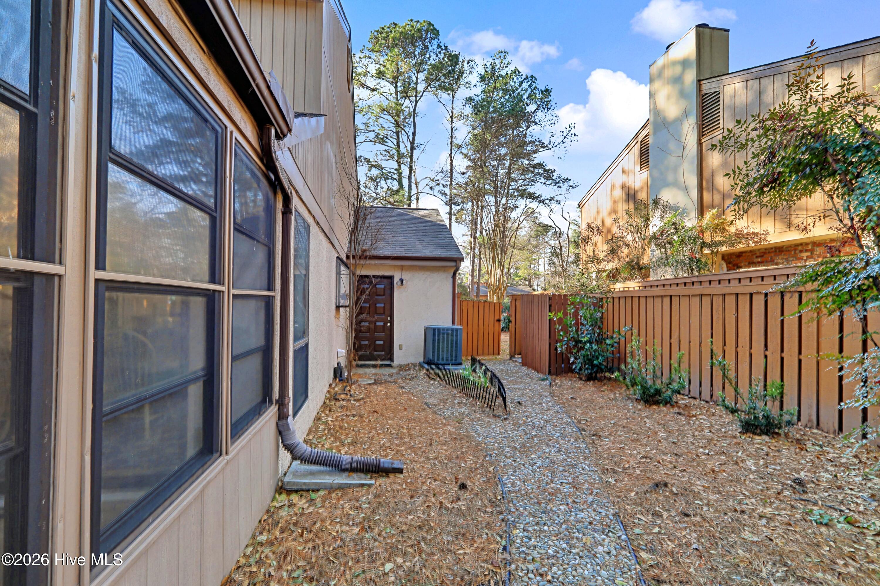 100553019 | Photo 32