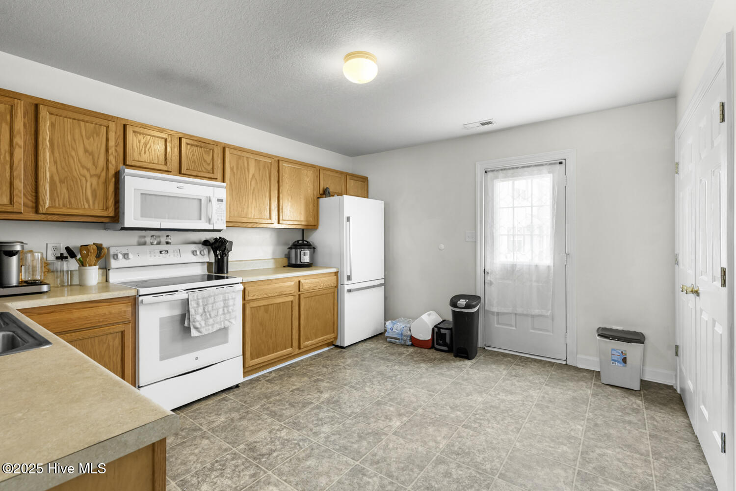 9C28F5A3-FF38-46C9-AD5A-A71DF0B81147