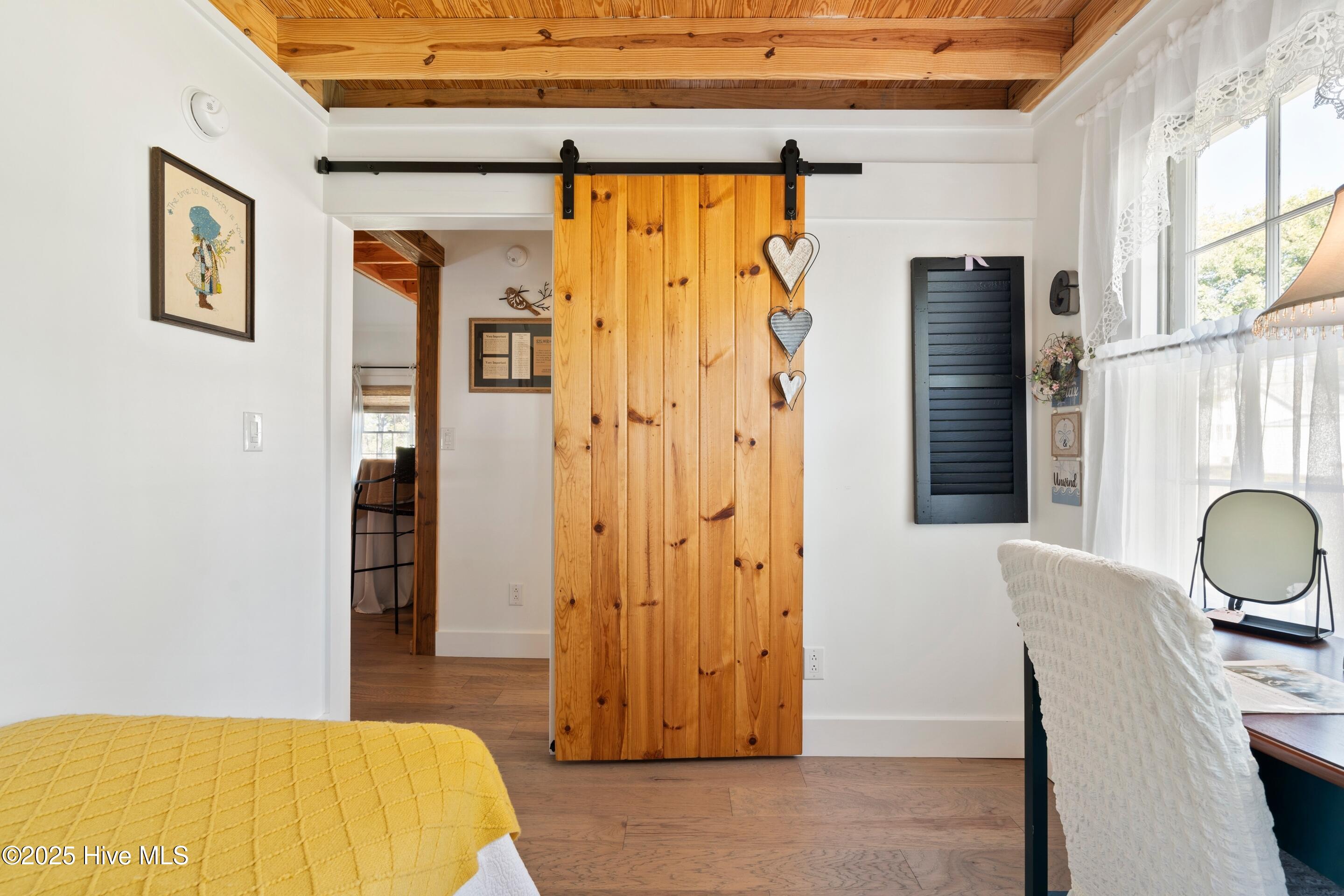 100538504 | Photo 36