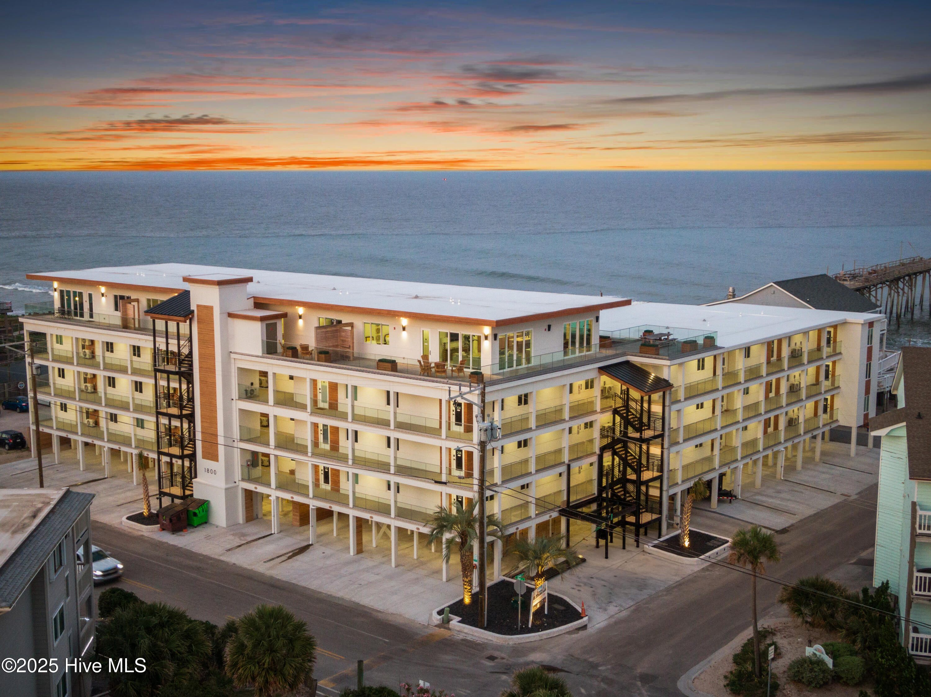 100510473 | Photo 48