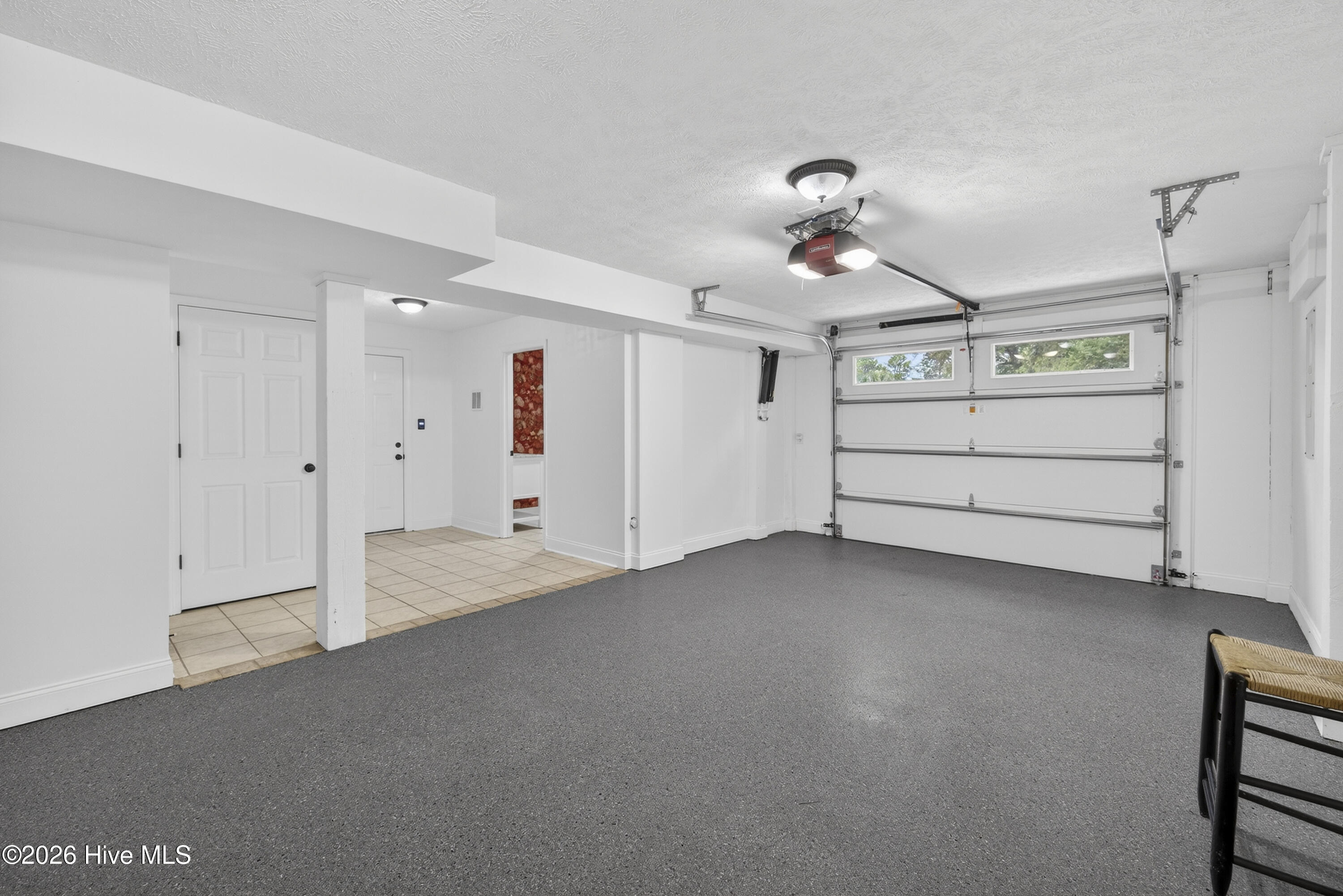 100557060 | Photo 56