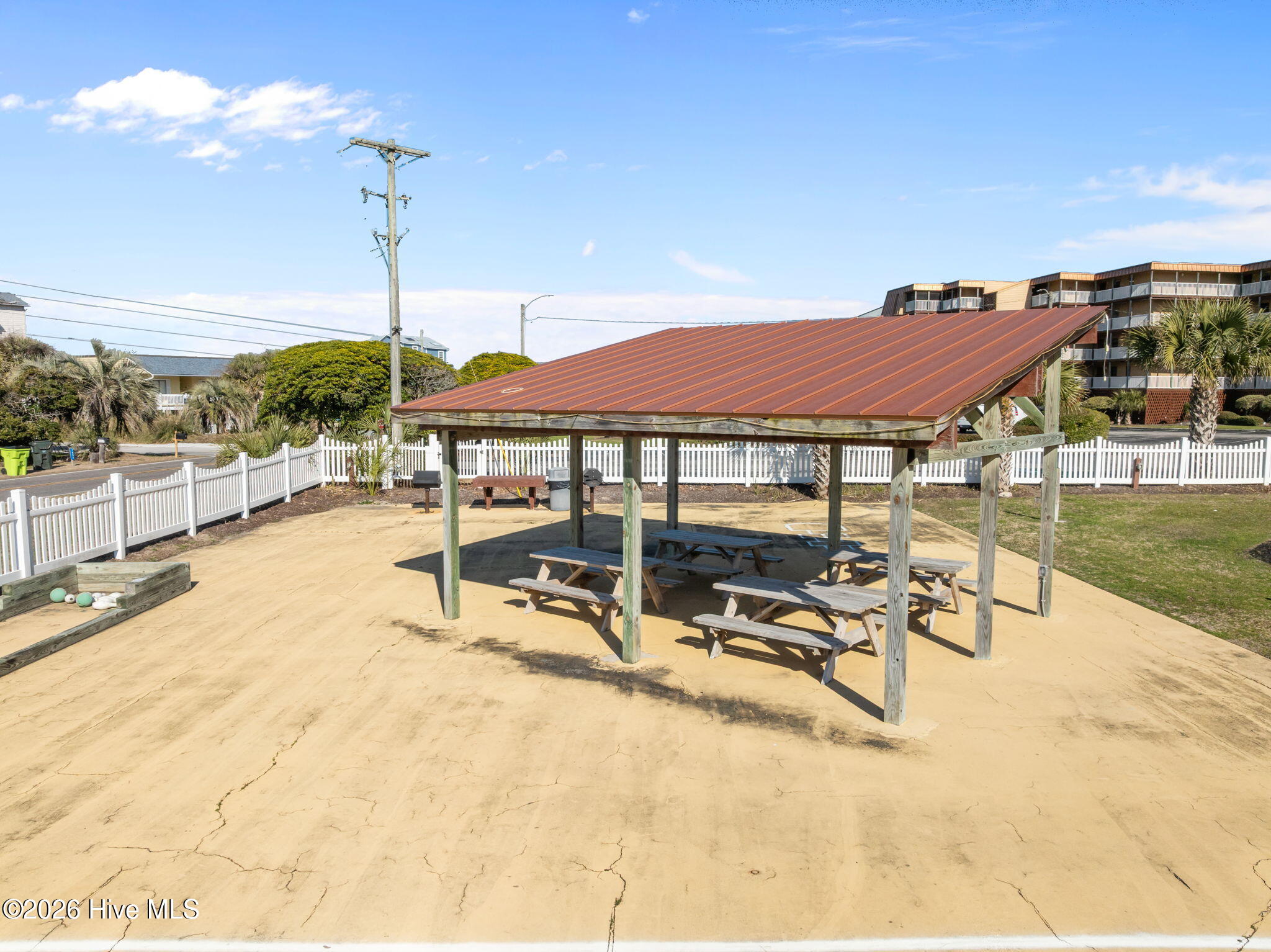 100551202 | Photo 40