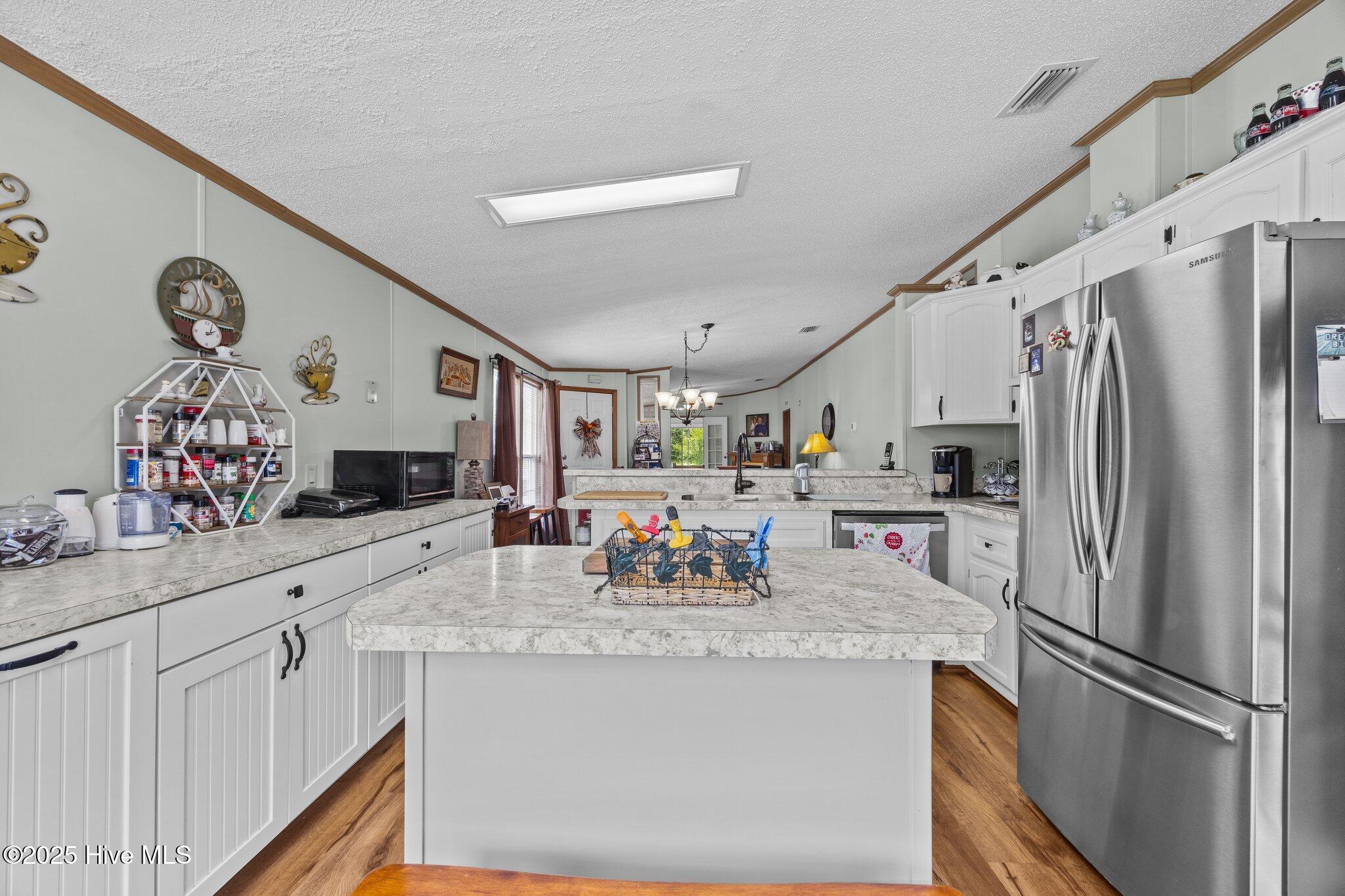 100514117 | Photo 10