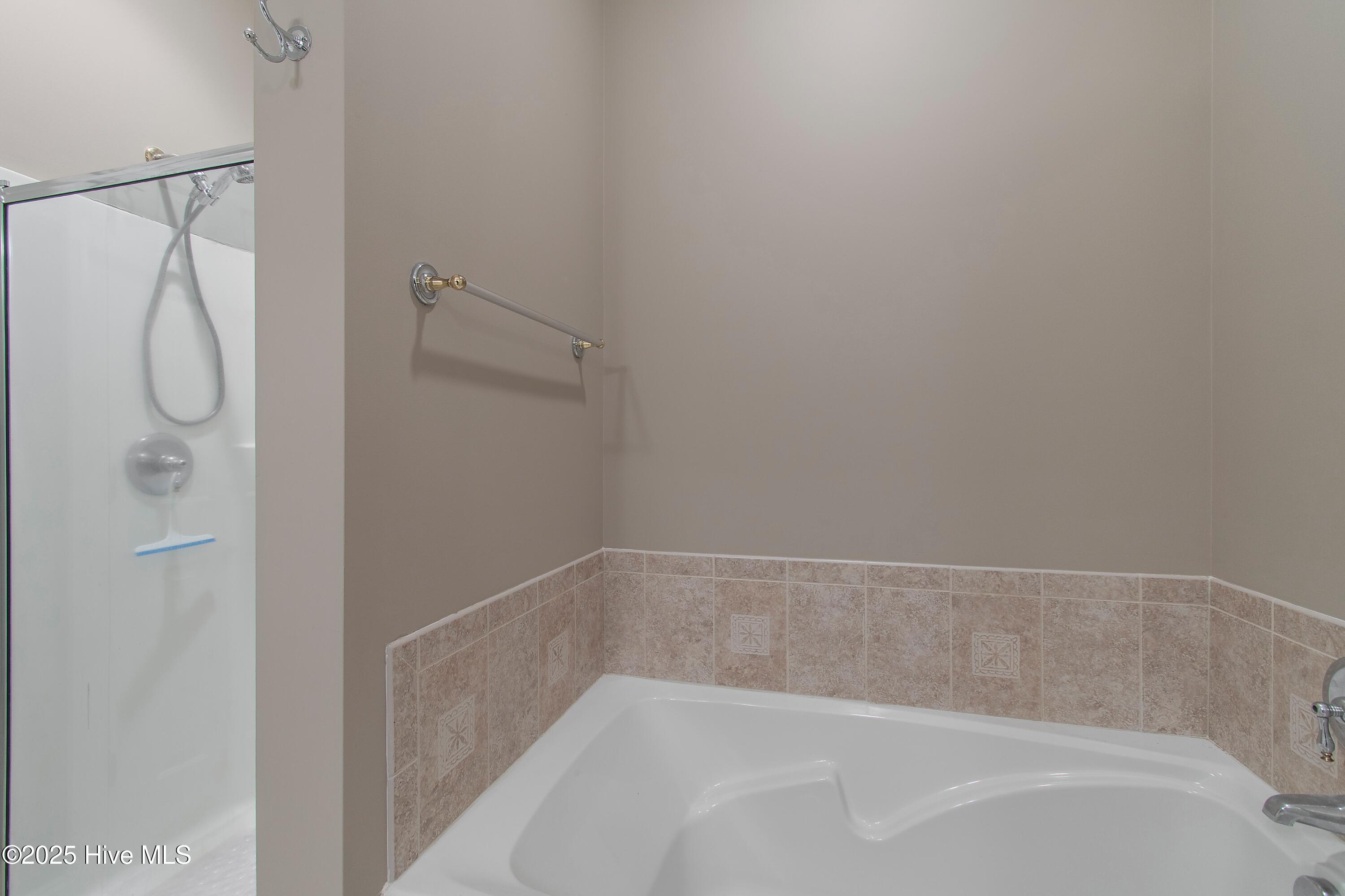 100546461 | Photo 26