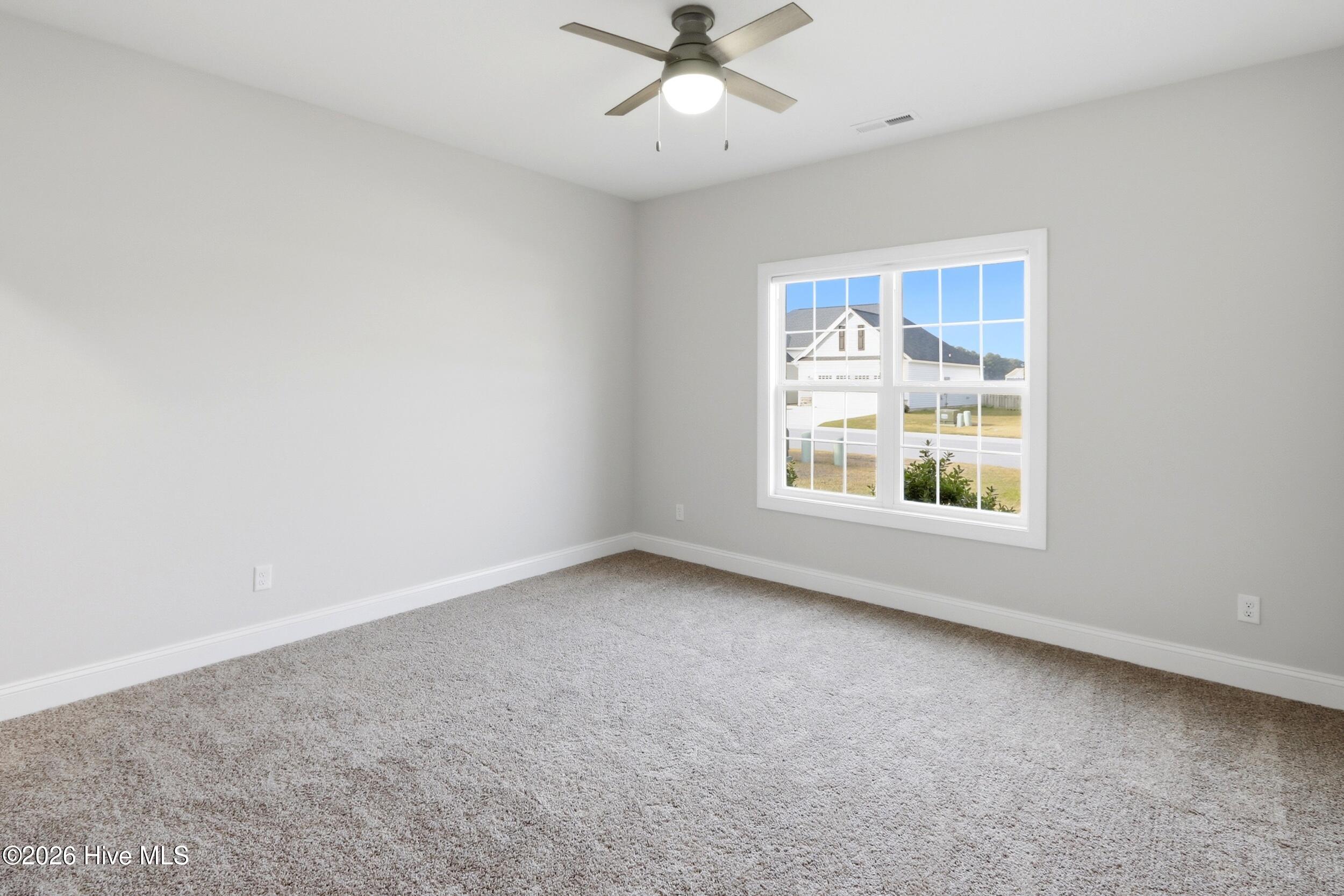 100562306 | Photo 22