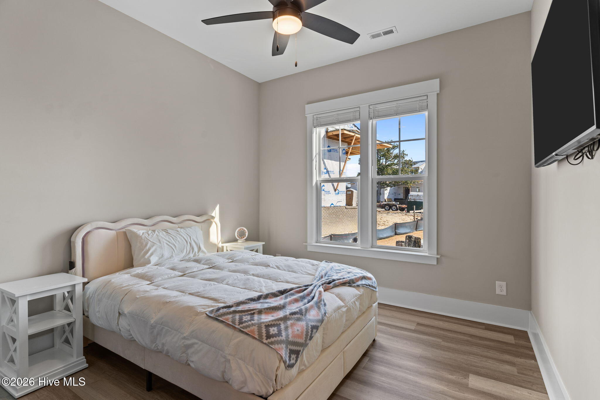 100554448 | Photo 29