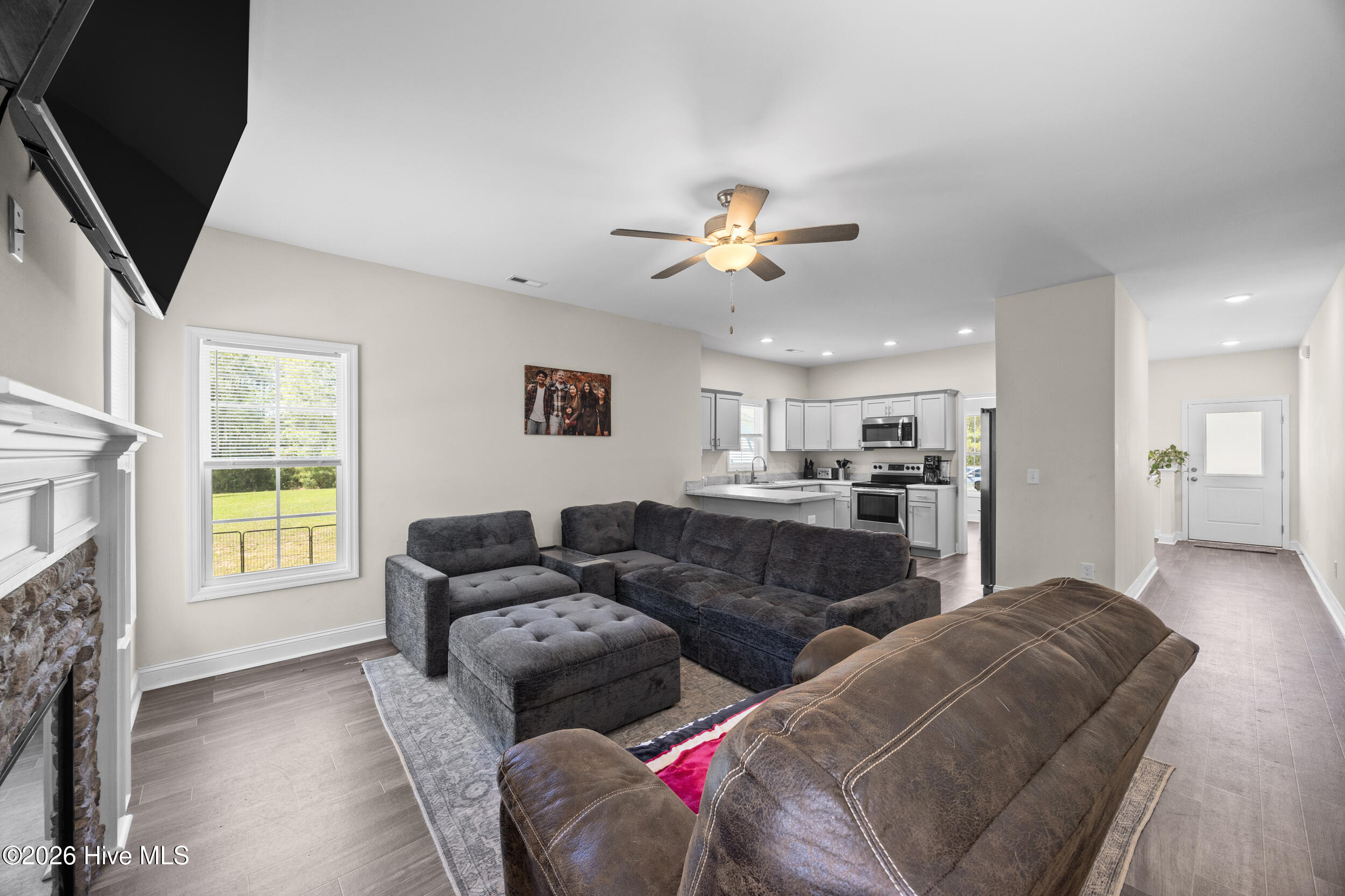 100566658 | Photo 16