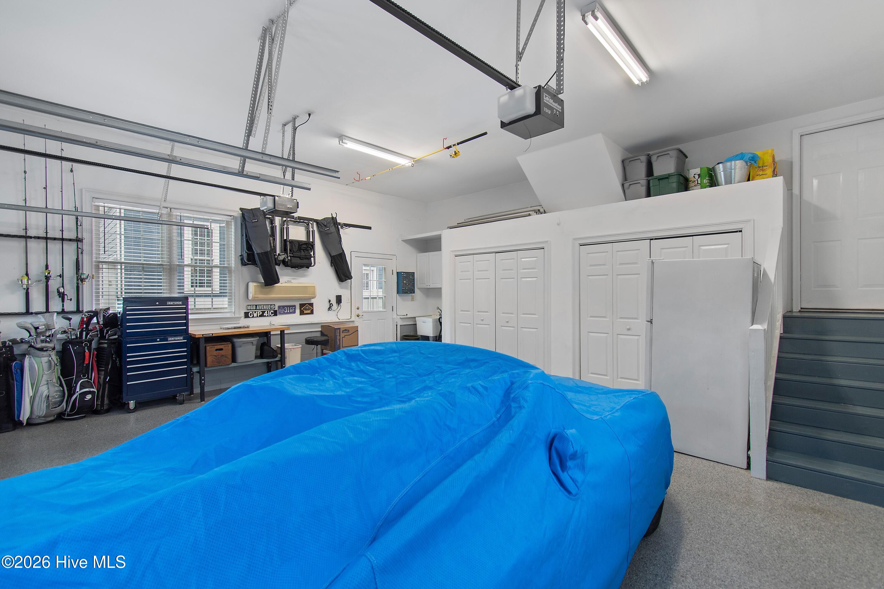 100557471 | Photo 45