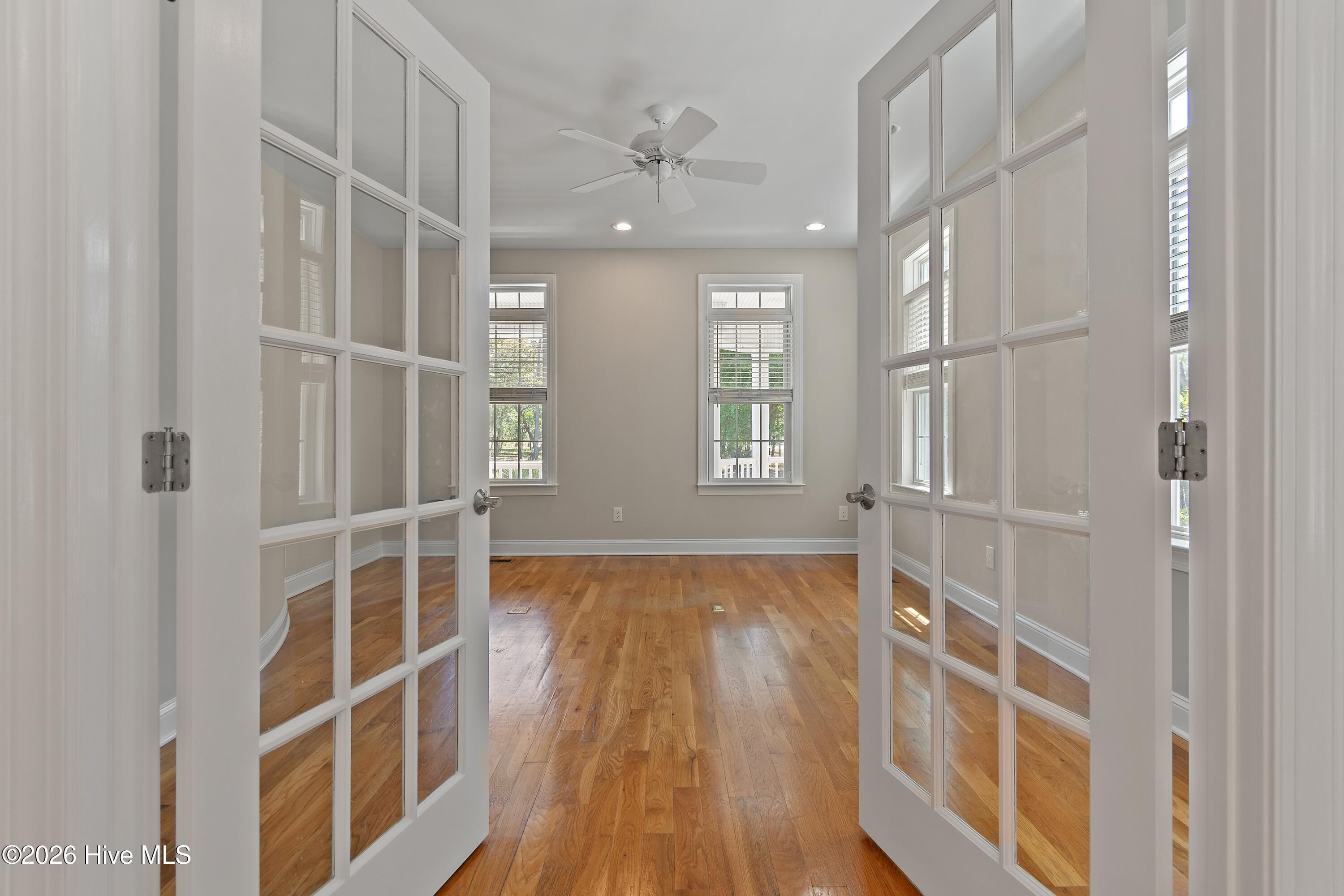 100568662 | Photo 17