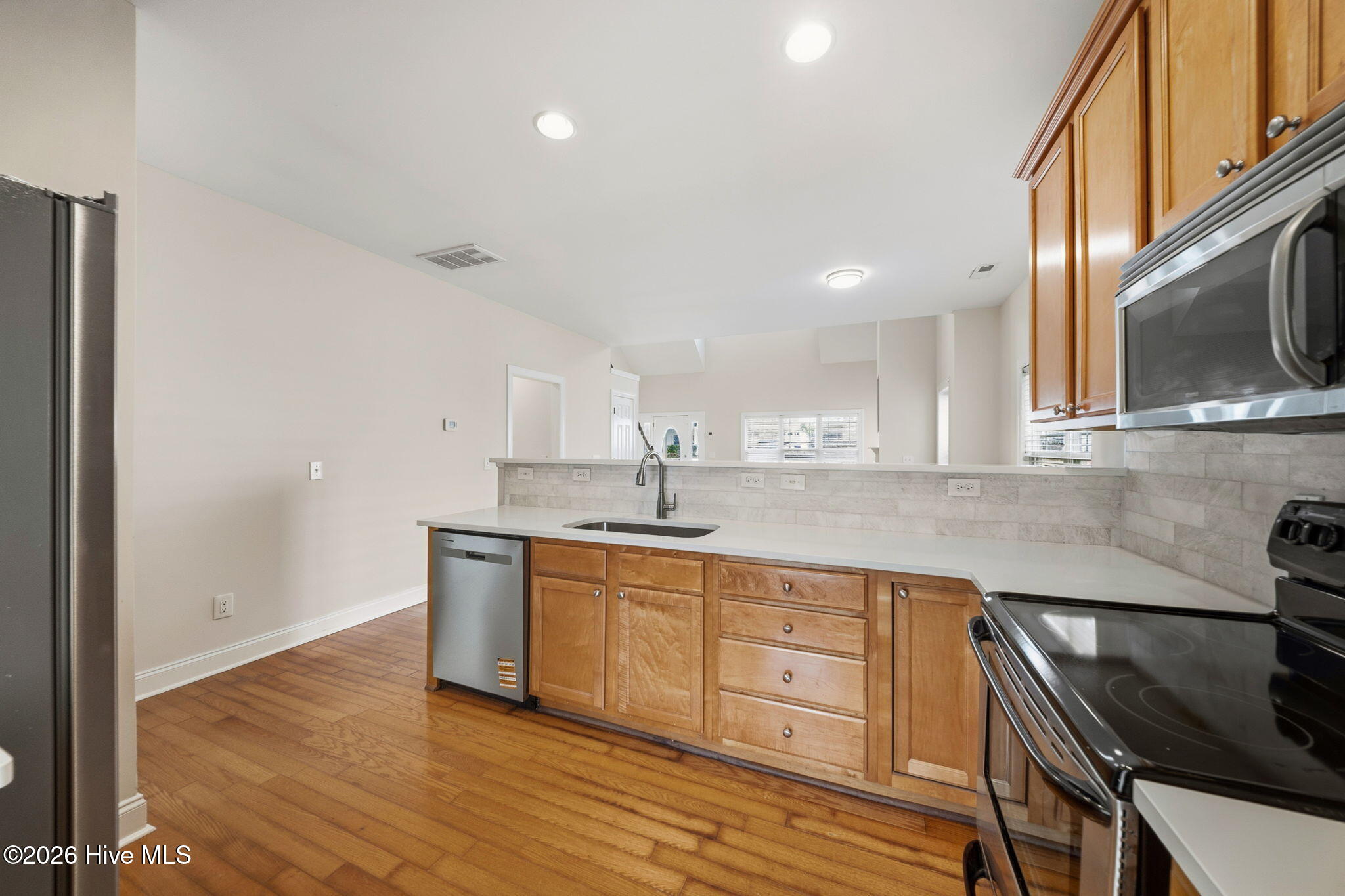 100566234 | Photo 27