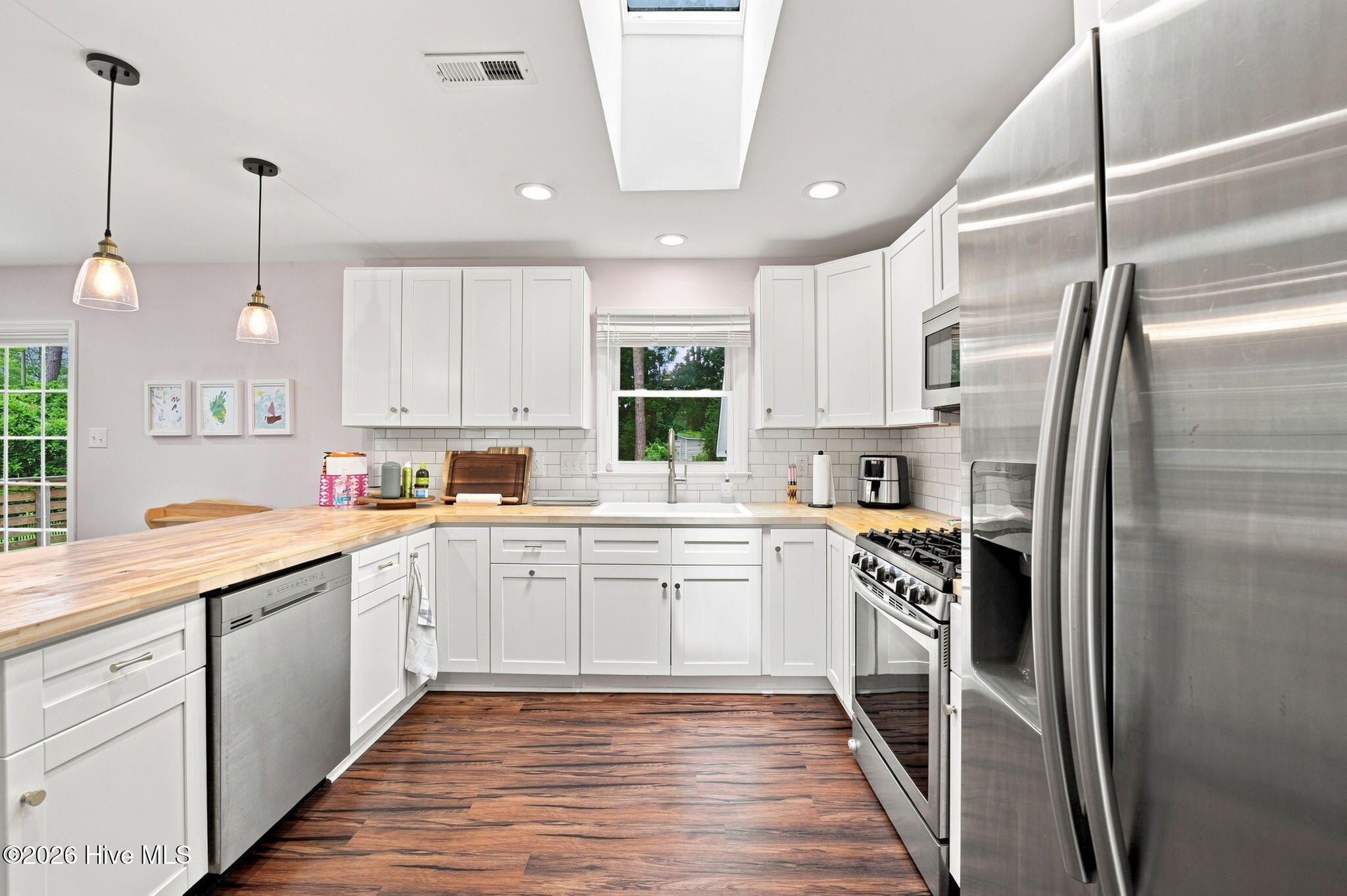403 W Wilson Creek Drive,Trent Woods