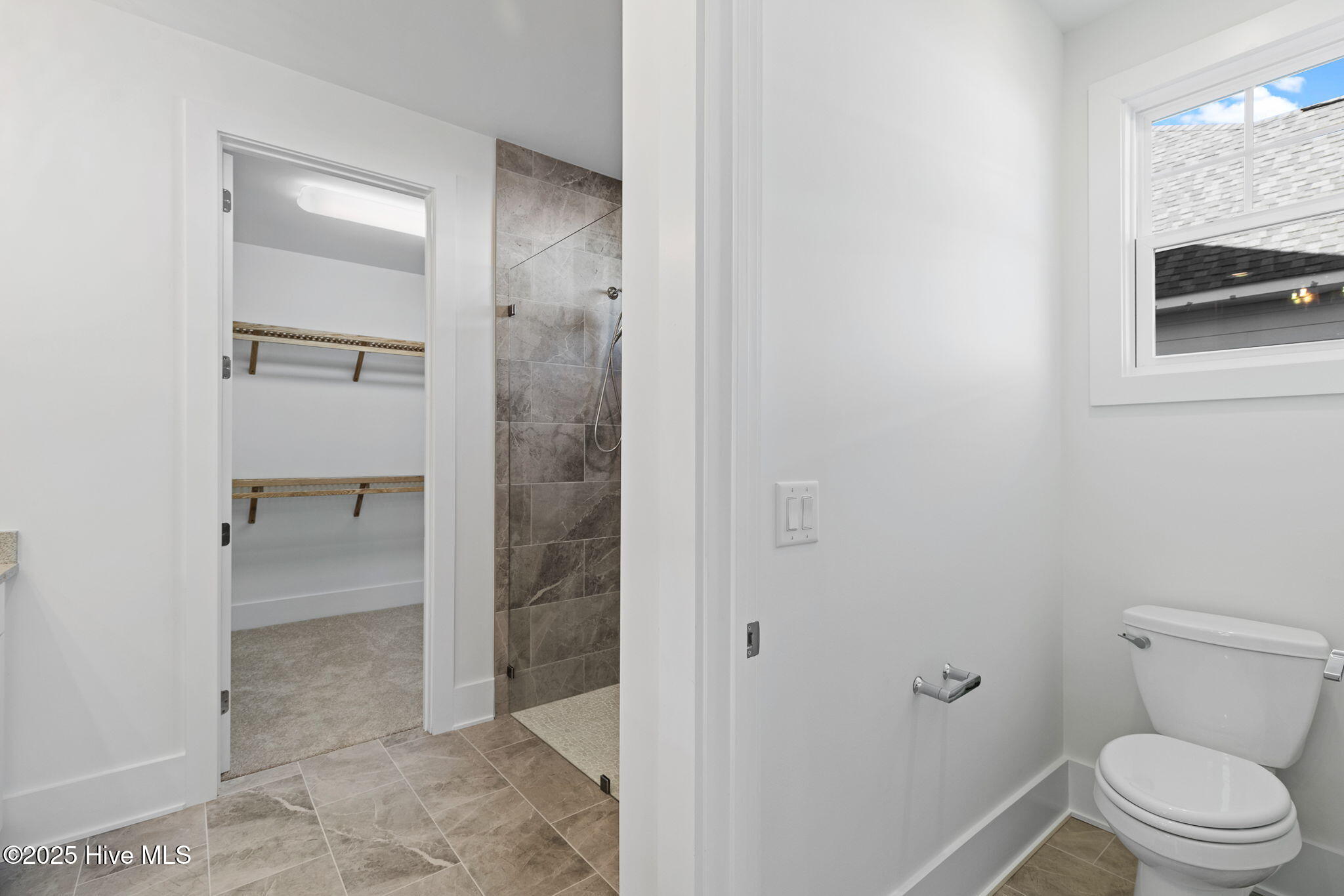 100523885 | Photo 37