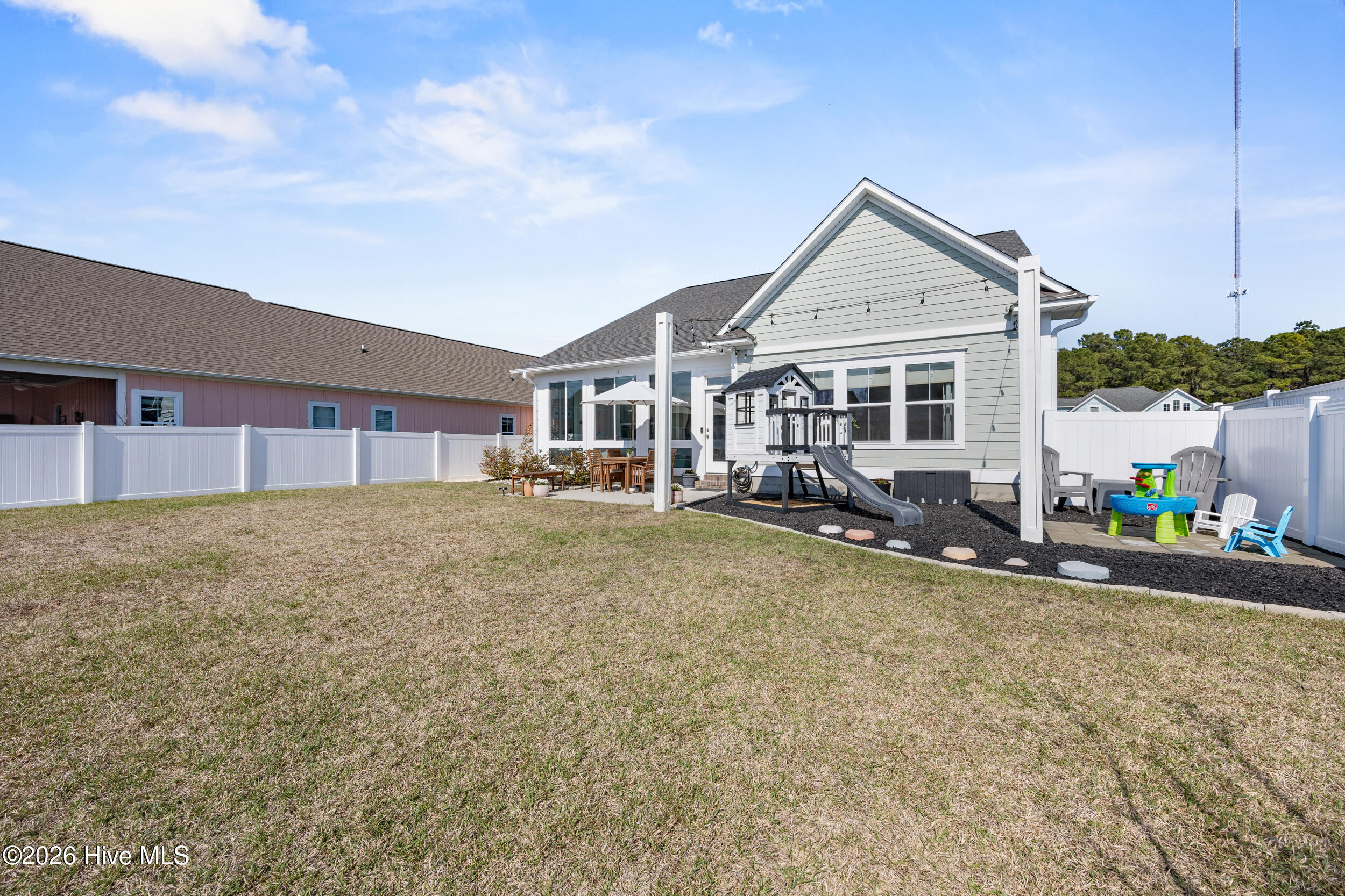 100559680 | Photo 40