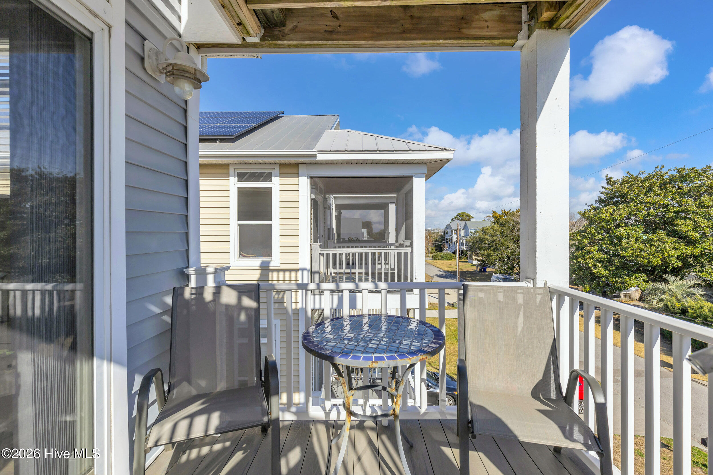 100548181 | Photo 30