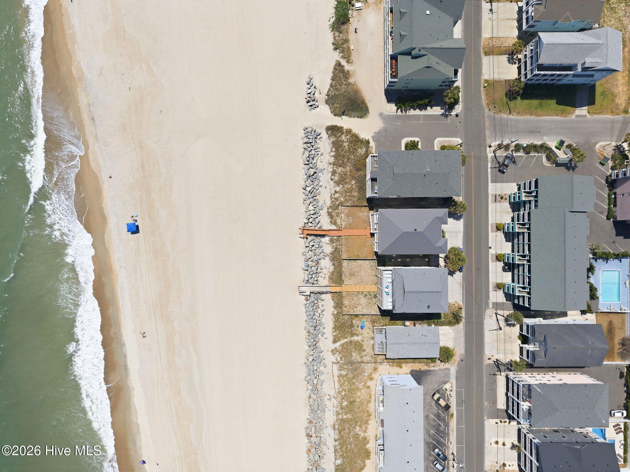 100570337 | Photo 34