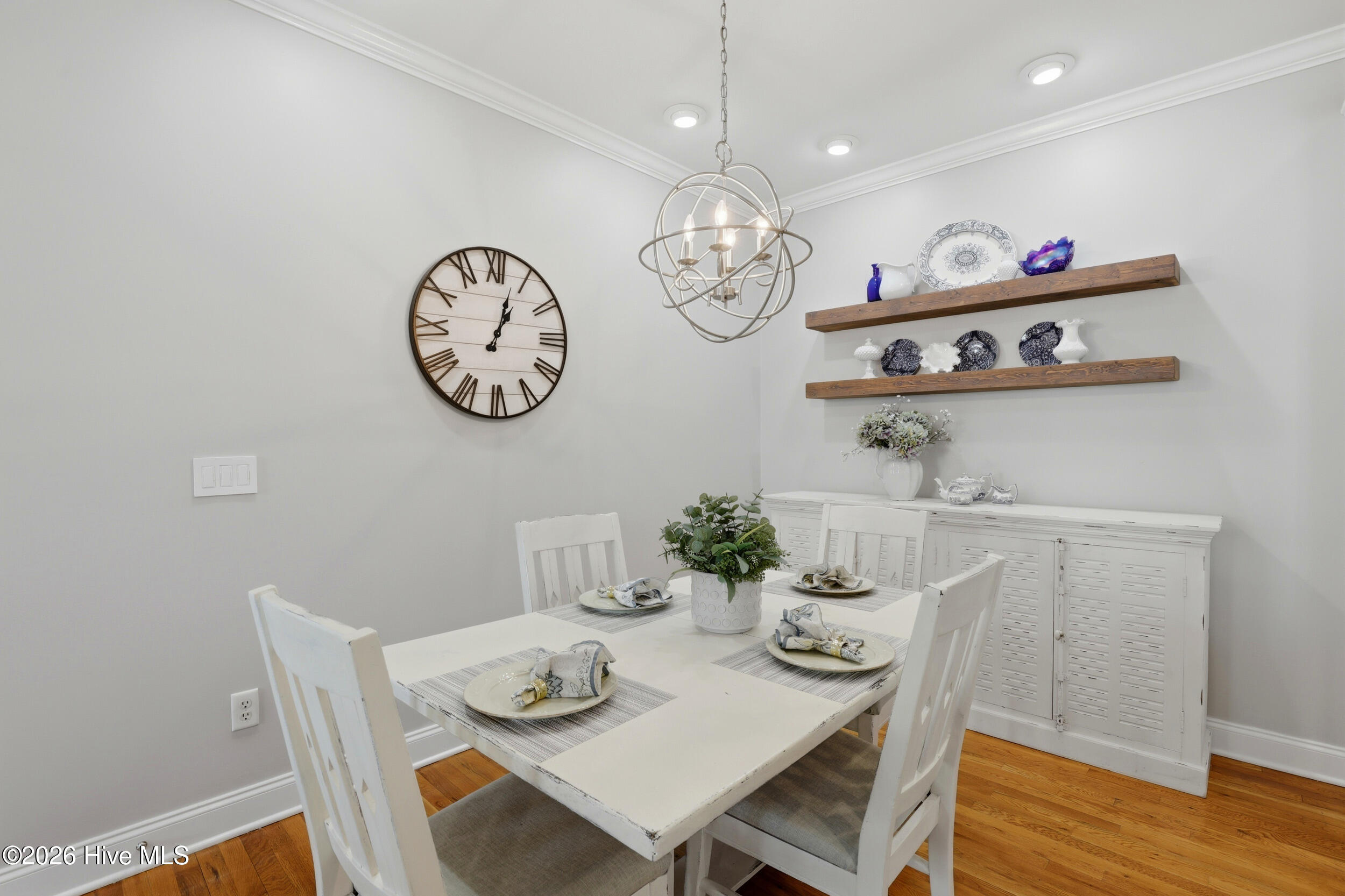 100559710 | Photo 25