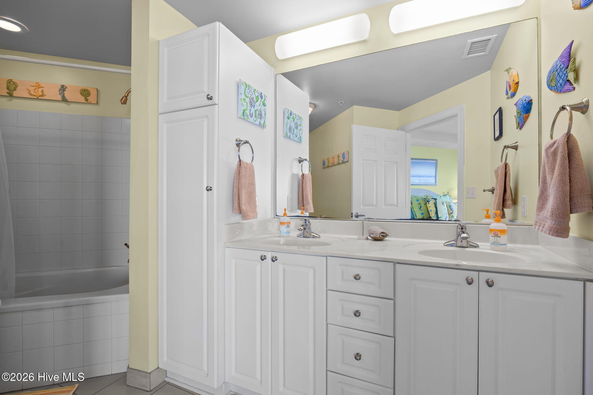 100 Olde Towne Yacht Club 