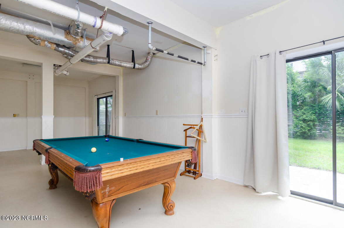 100568383 | Photo 35