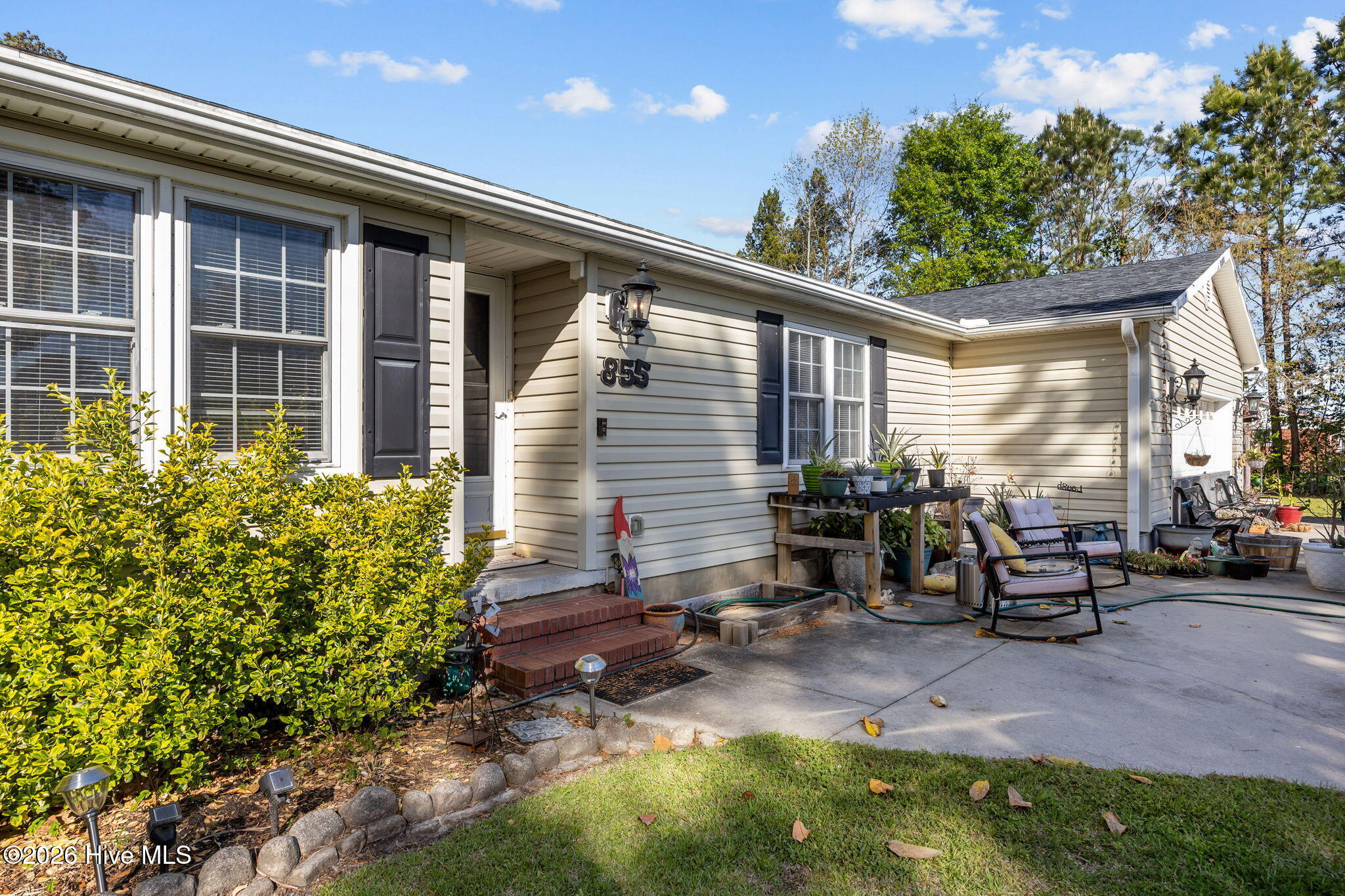 100566121 | Photo 15