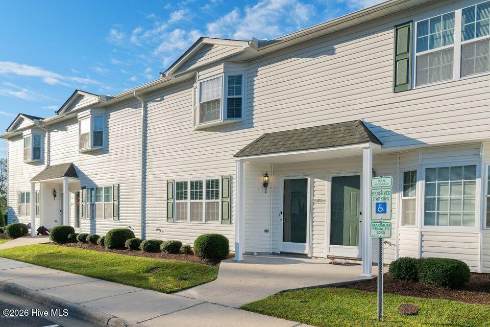 1222 Cross Creek Circle UNIT W2, Greenville, NC, 27834