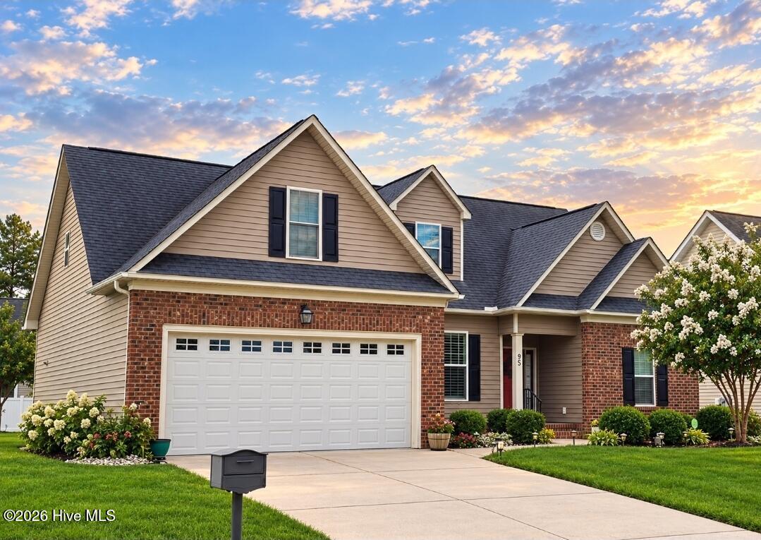 Photo 1 of Single family home for sale at 805 Megan Dr, Greenville, NC 27834 | MLS# 100606151 | Listing updated on 2026-09-25