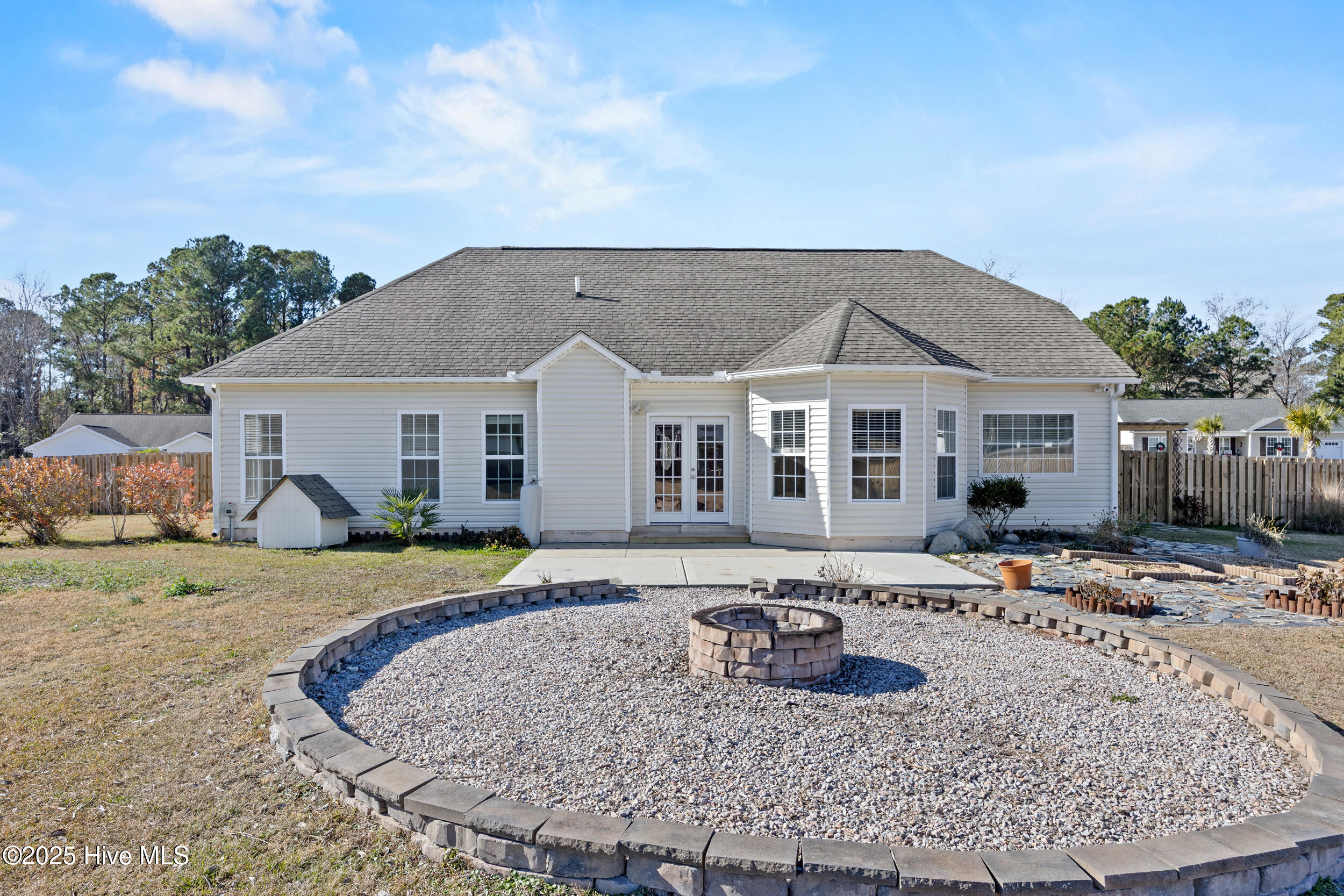 100545669 | Photo 35